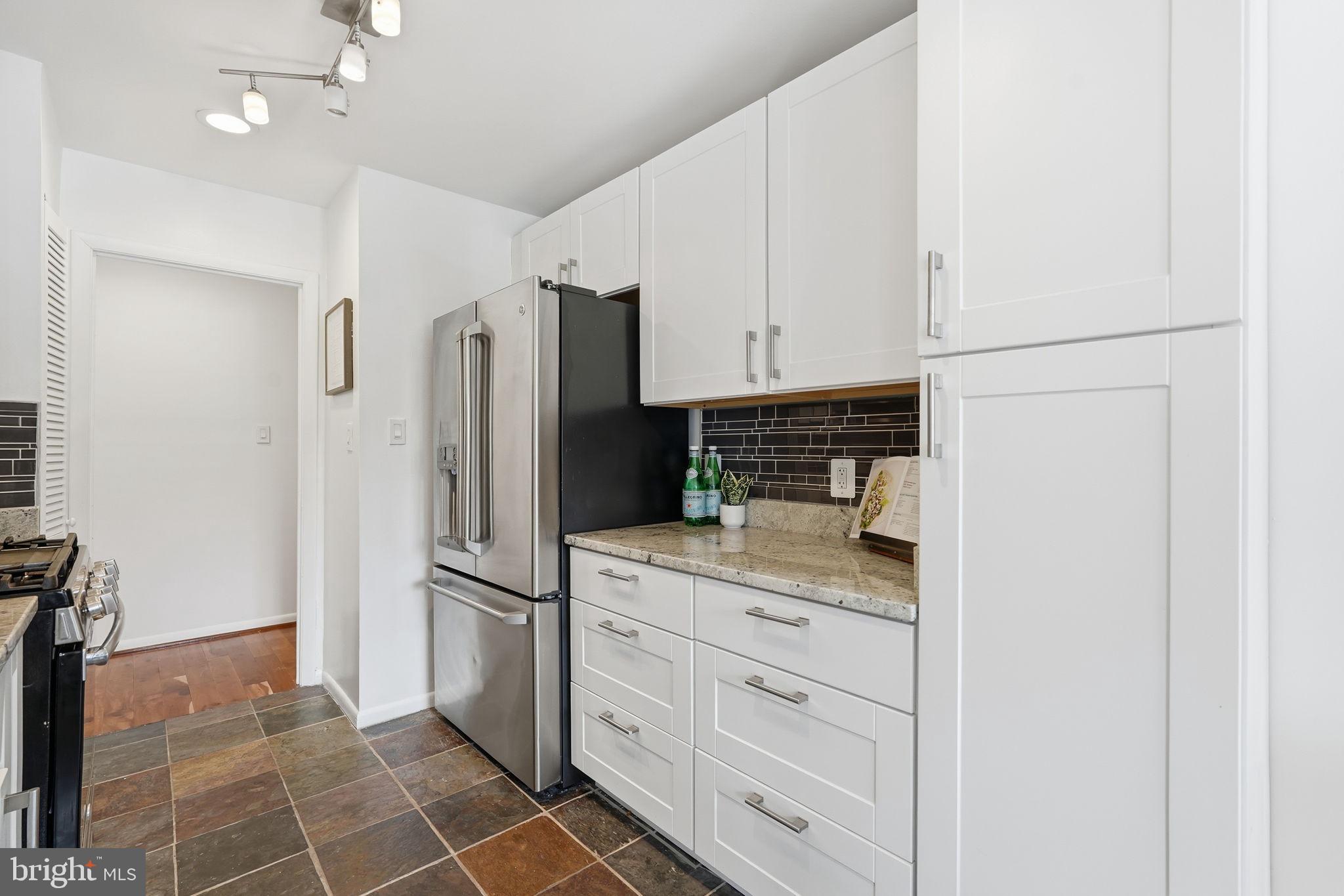 FAIRFIELD COMMONS - Residential