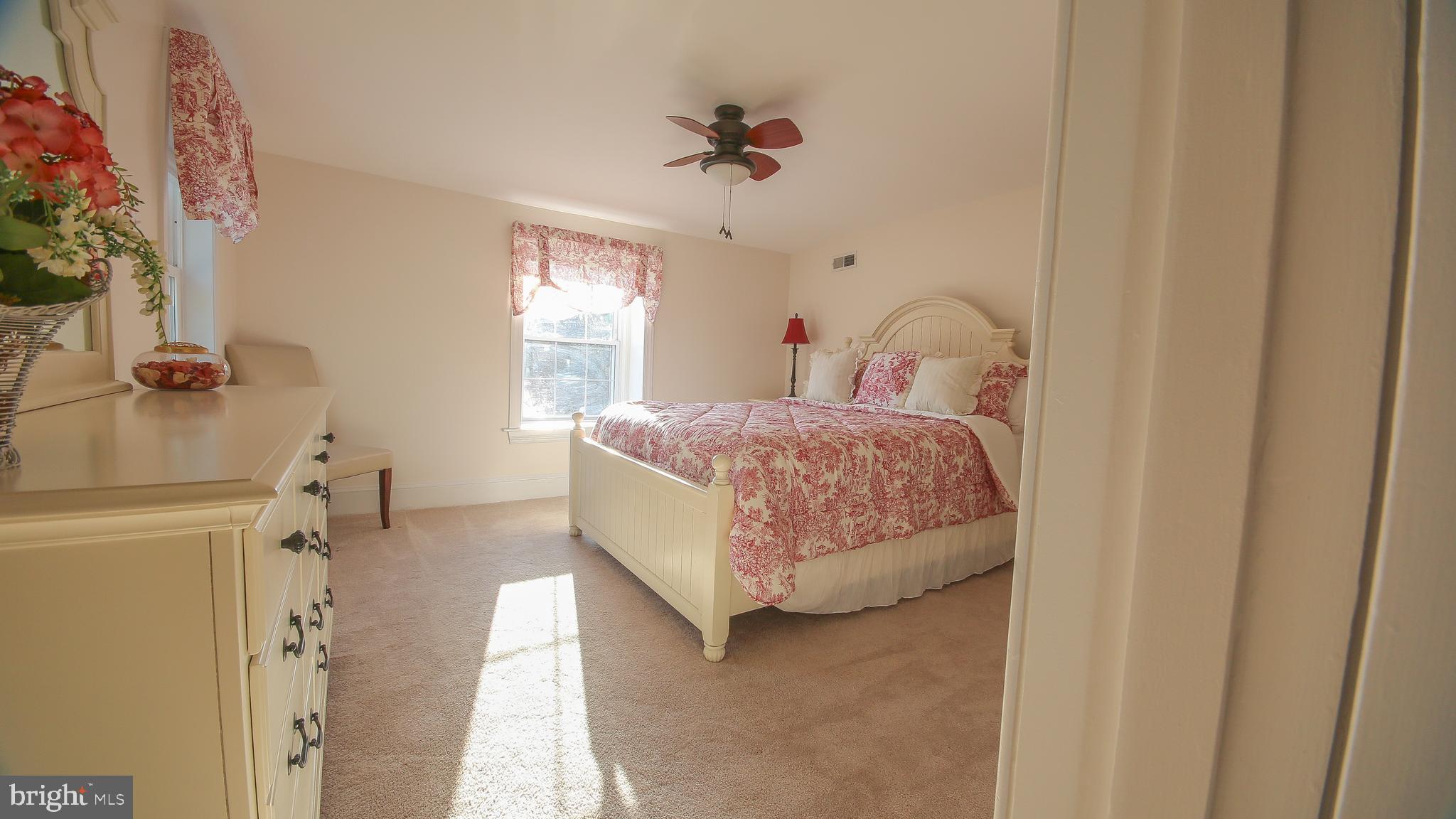 THORNBURY - Residential