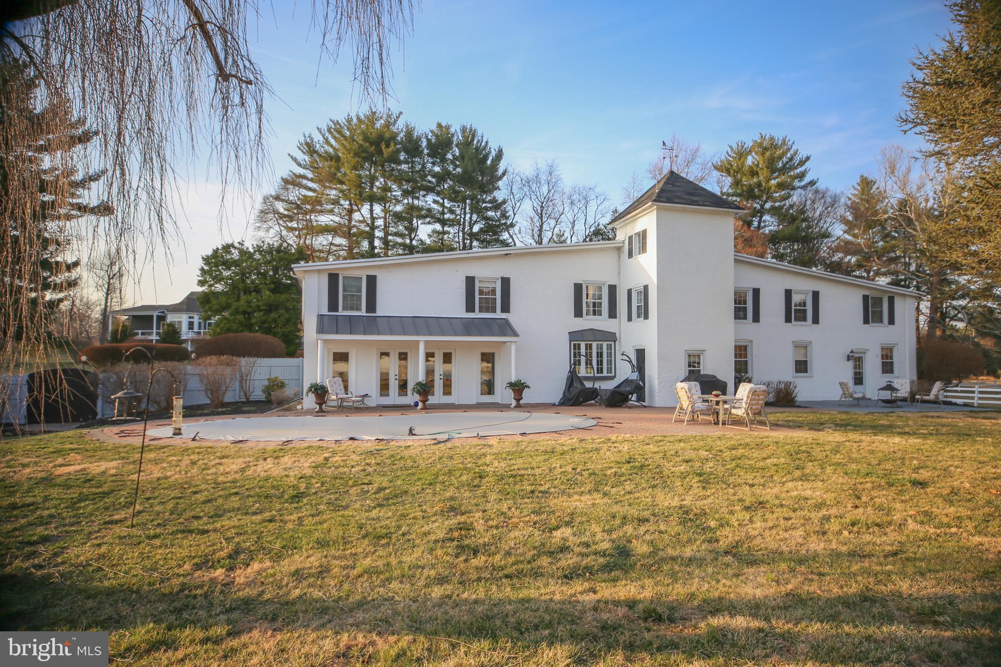 THORNBURY - Residential