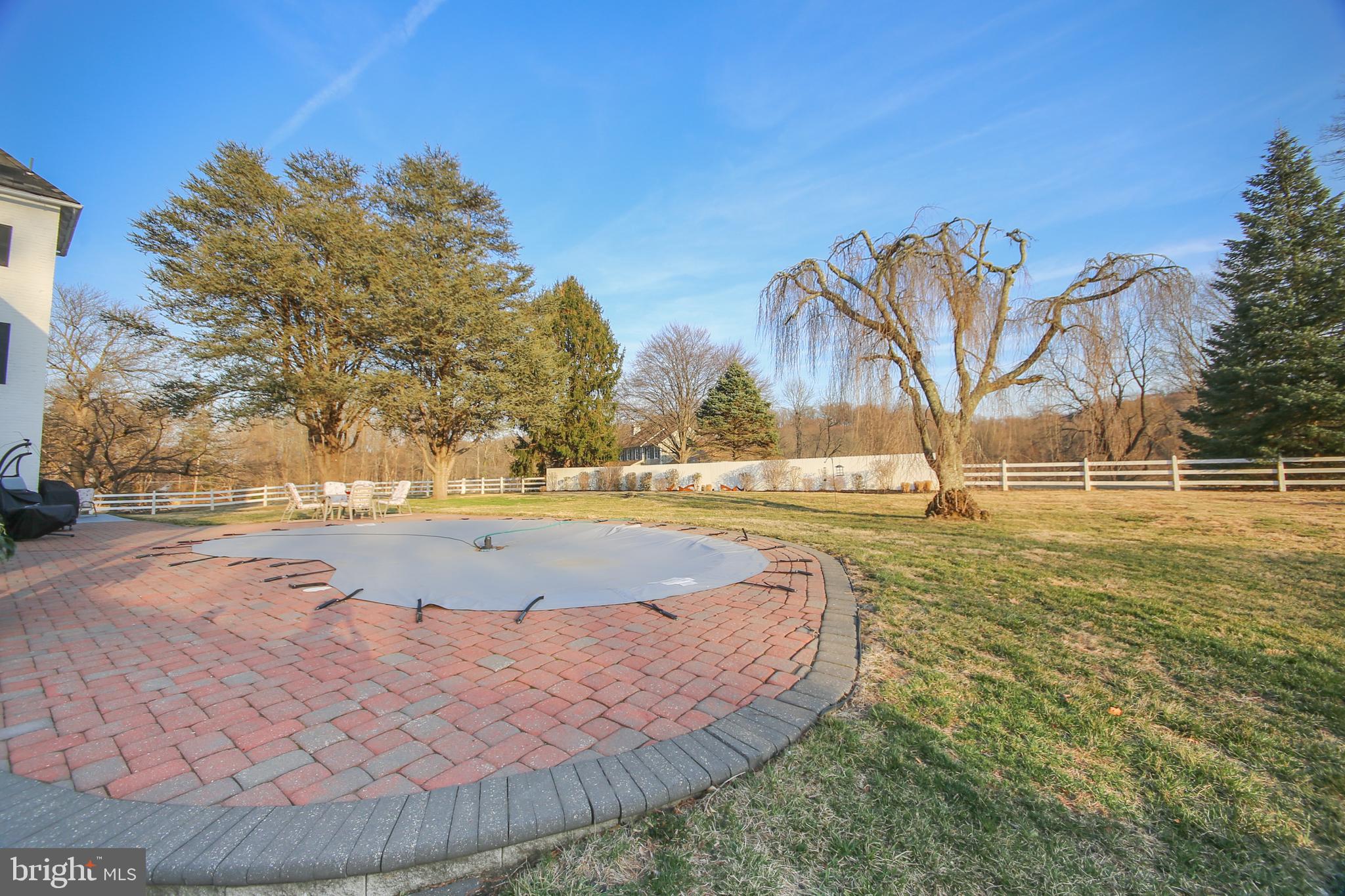 THORNBURY - Residential