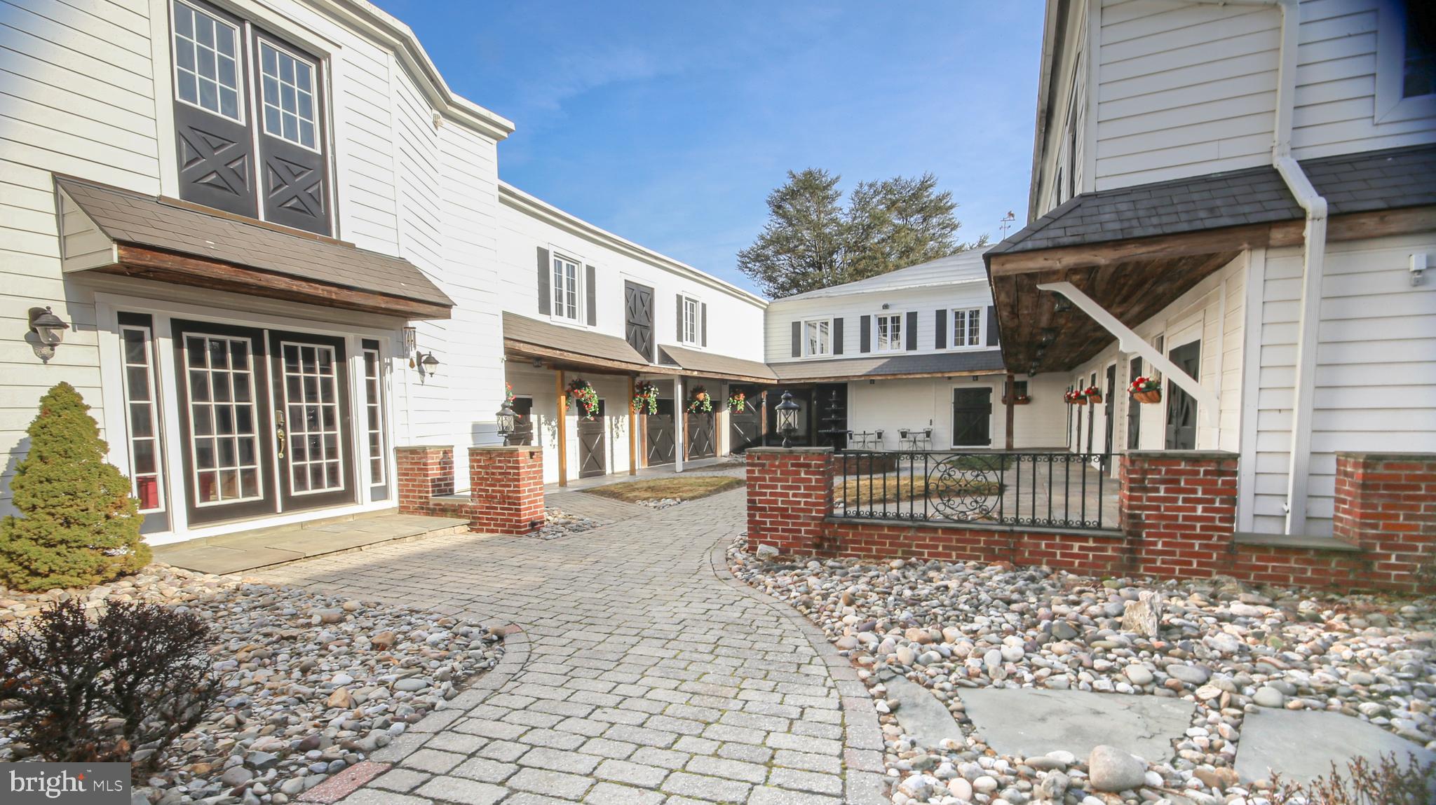 THORNBURY - Residential