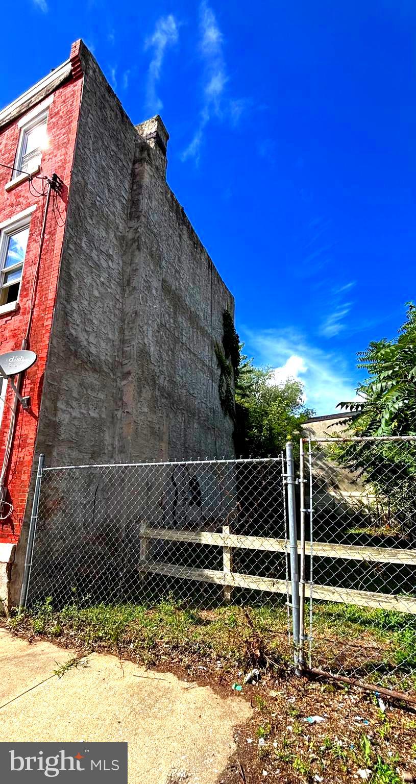 627 W CUMBERLAND STREET