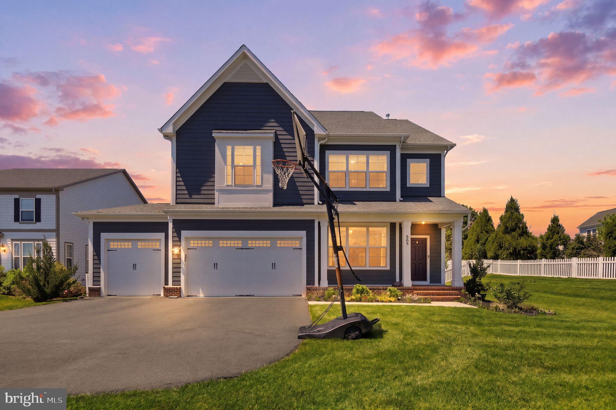 VILLAGE CASE - Residential