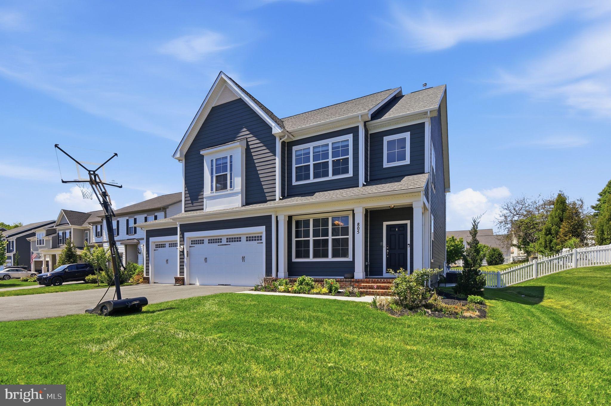 VILLAGE CASE - Residential