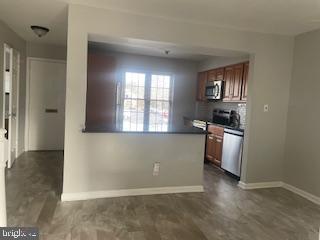 MONTGOMERY GLEN - Residential Lease