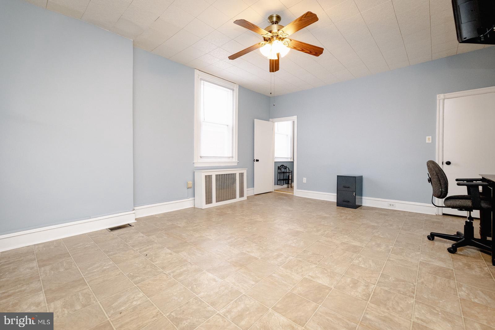 HUNTING PARK - Commercial Sale