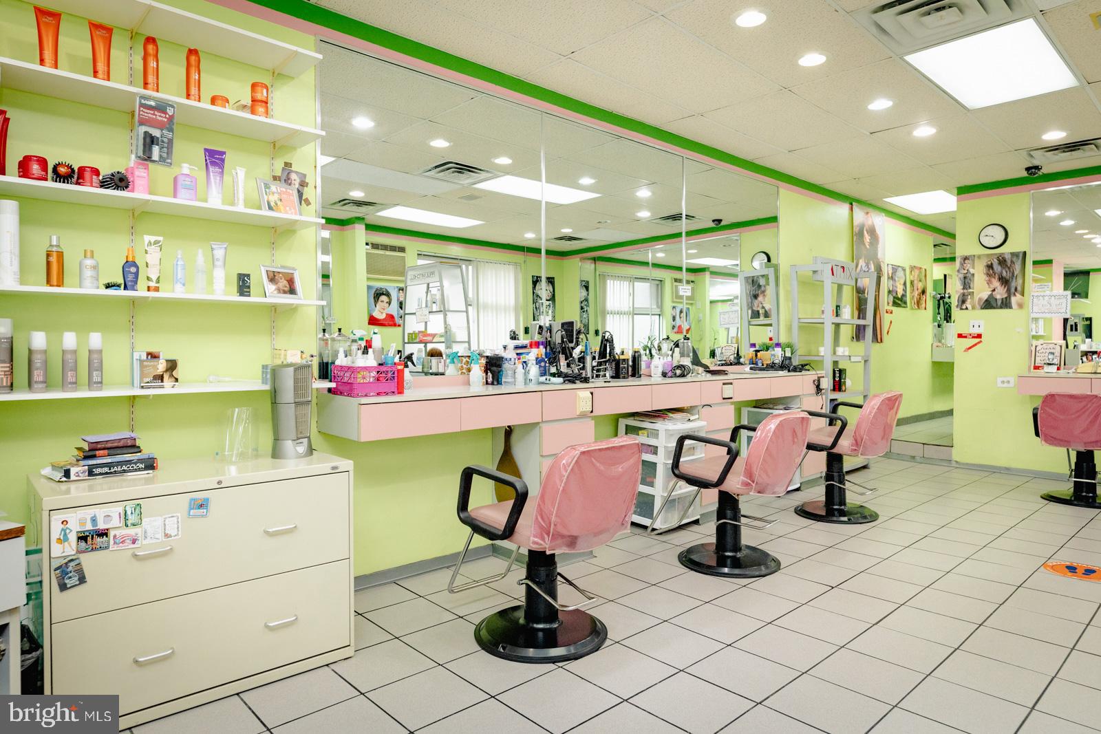 HUNTING PARK - Commercial Sale