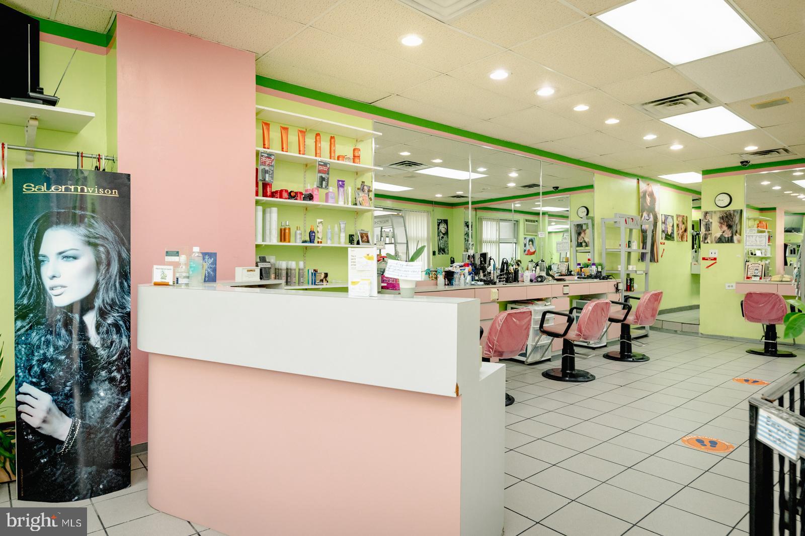 HUNTING PARK - Commercial Sale