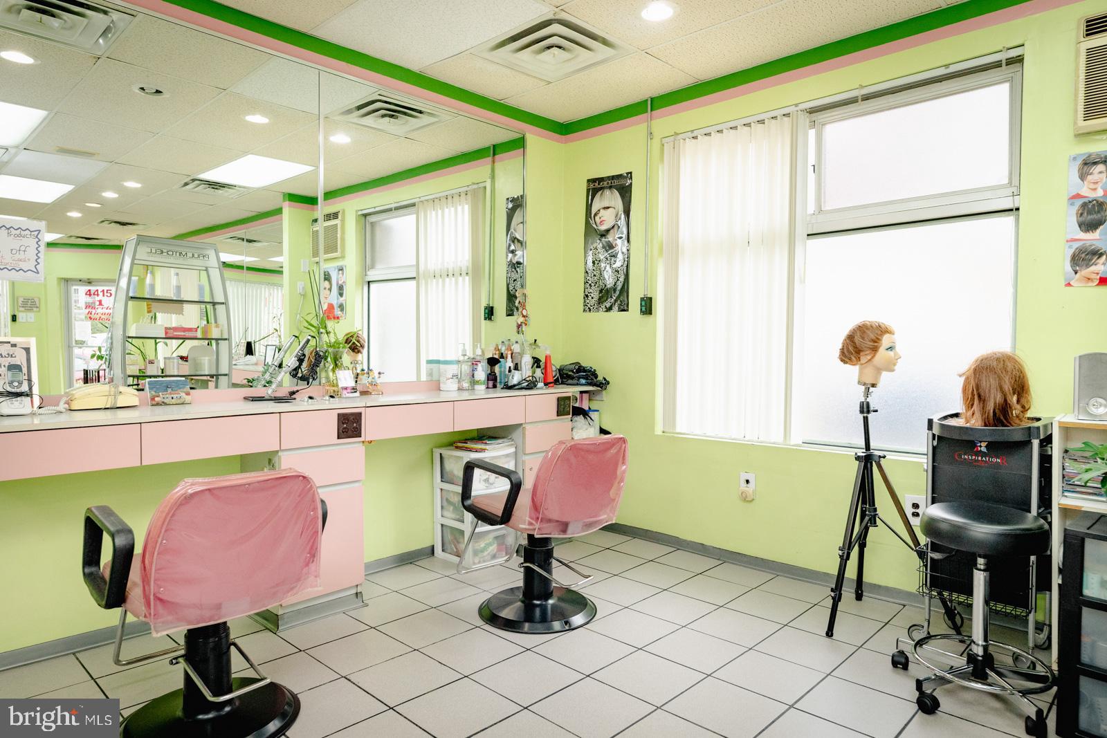 HUNTING PARK - Commercial Sale