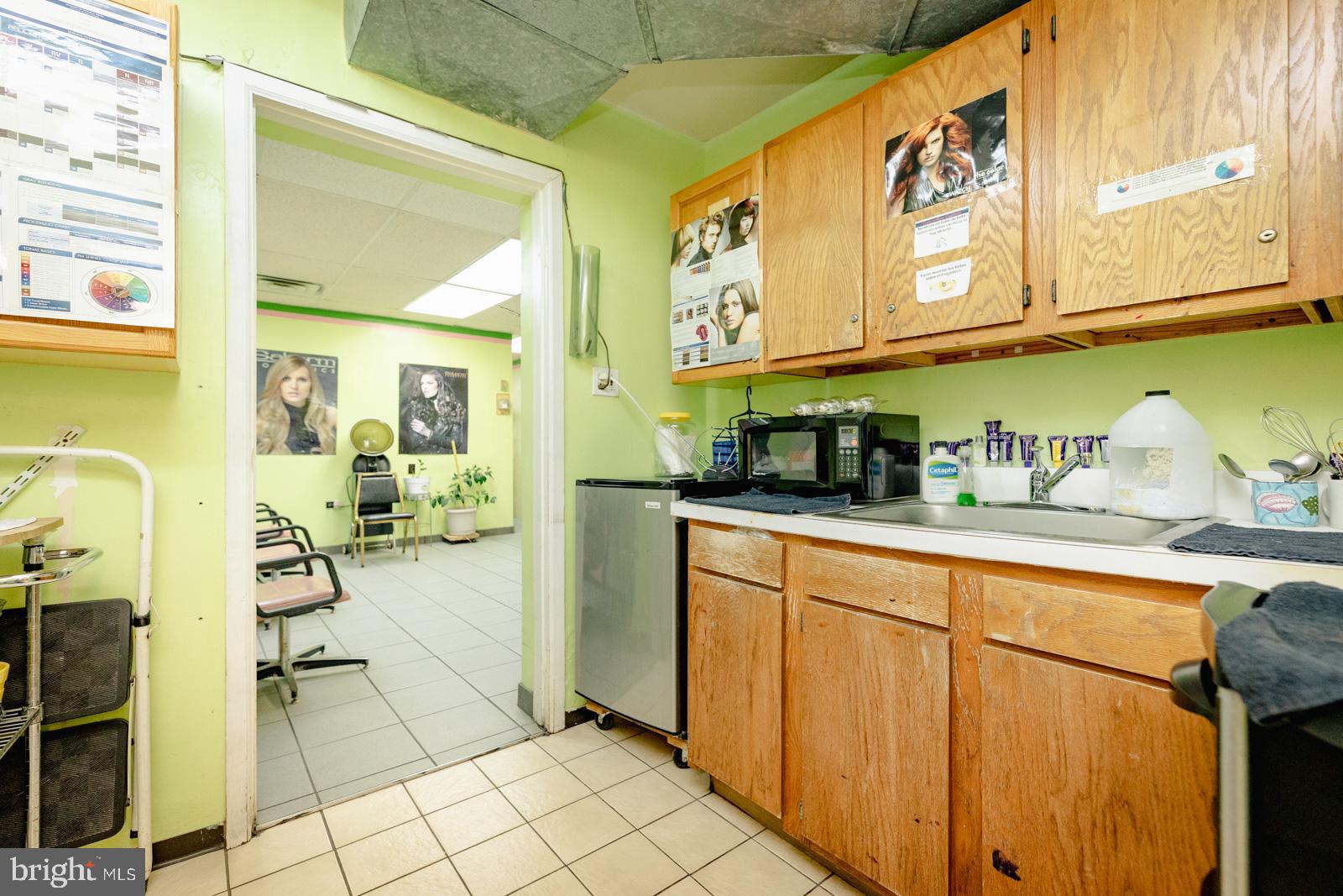 HUNTING PARK - Commercial Sale