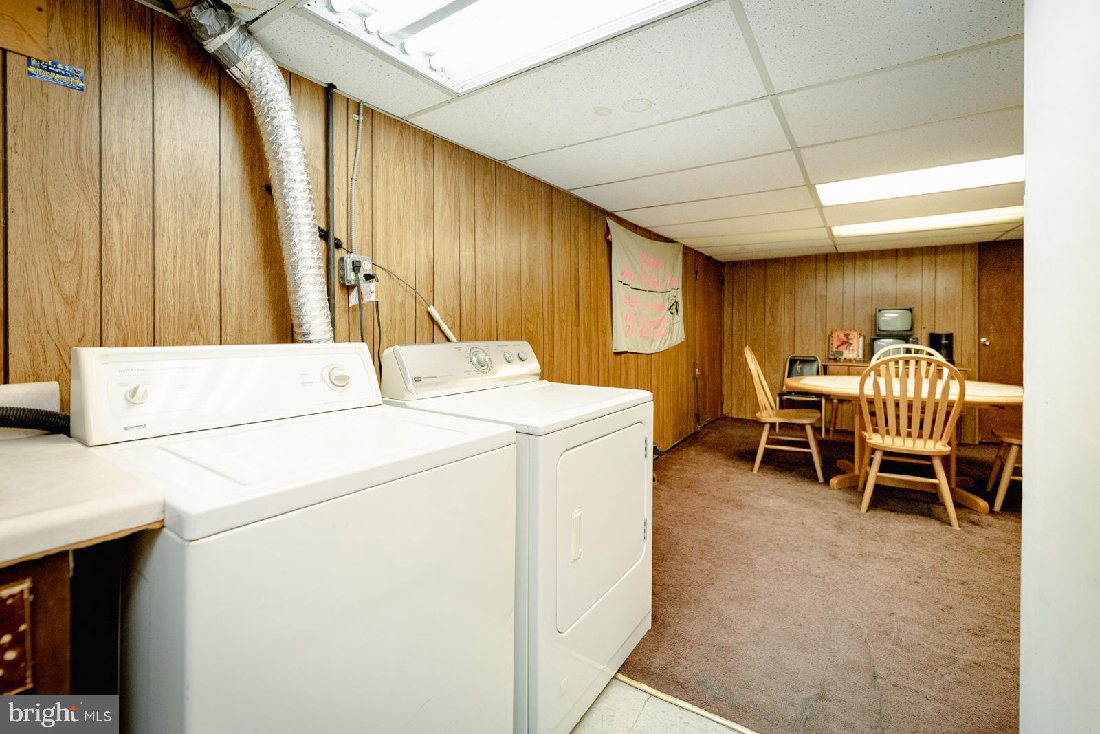 HUNTING PARK - Commercial Sale