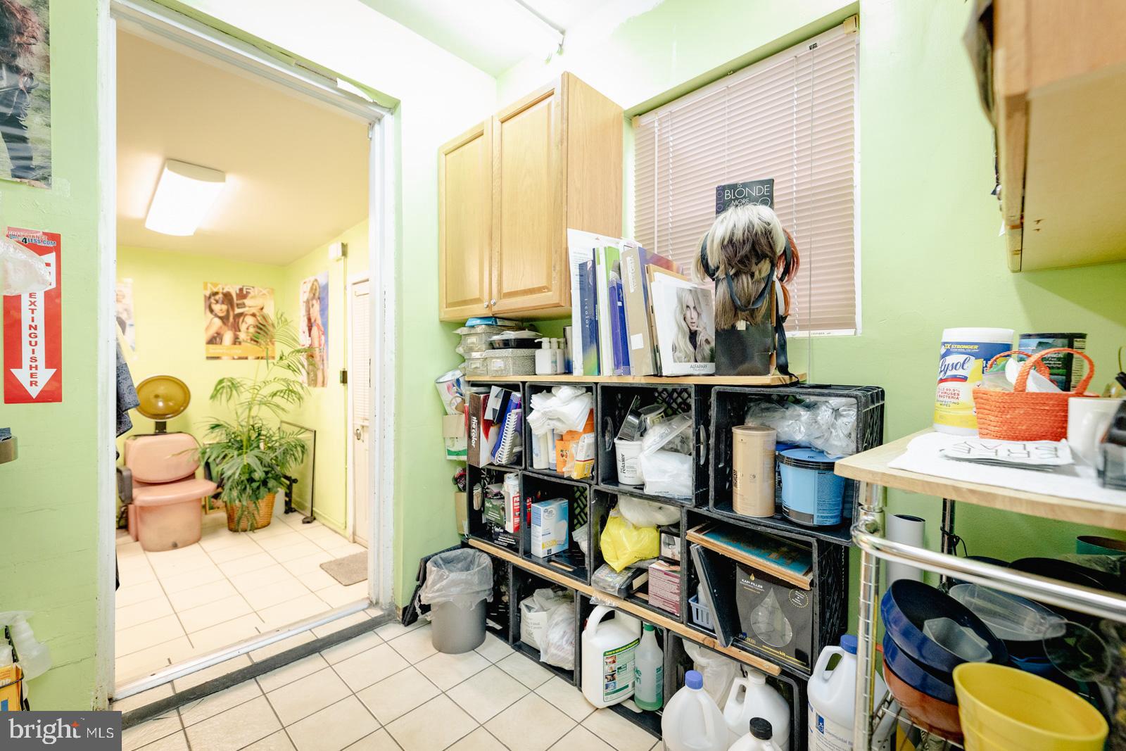 HUNTING PARK - Commercial Sale