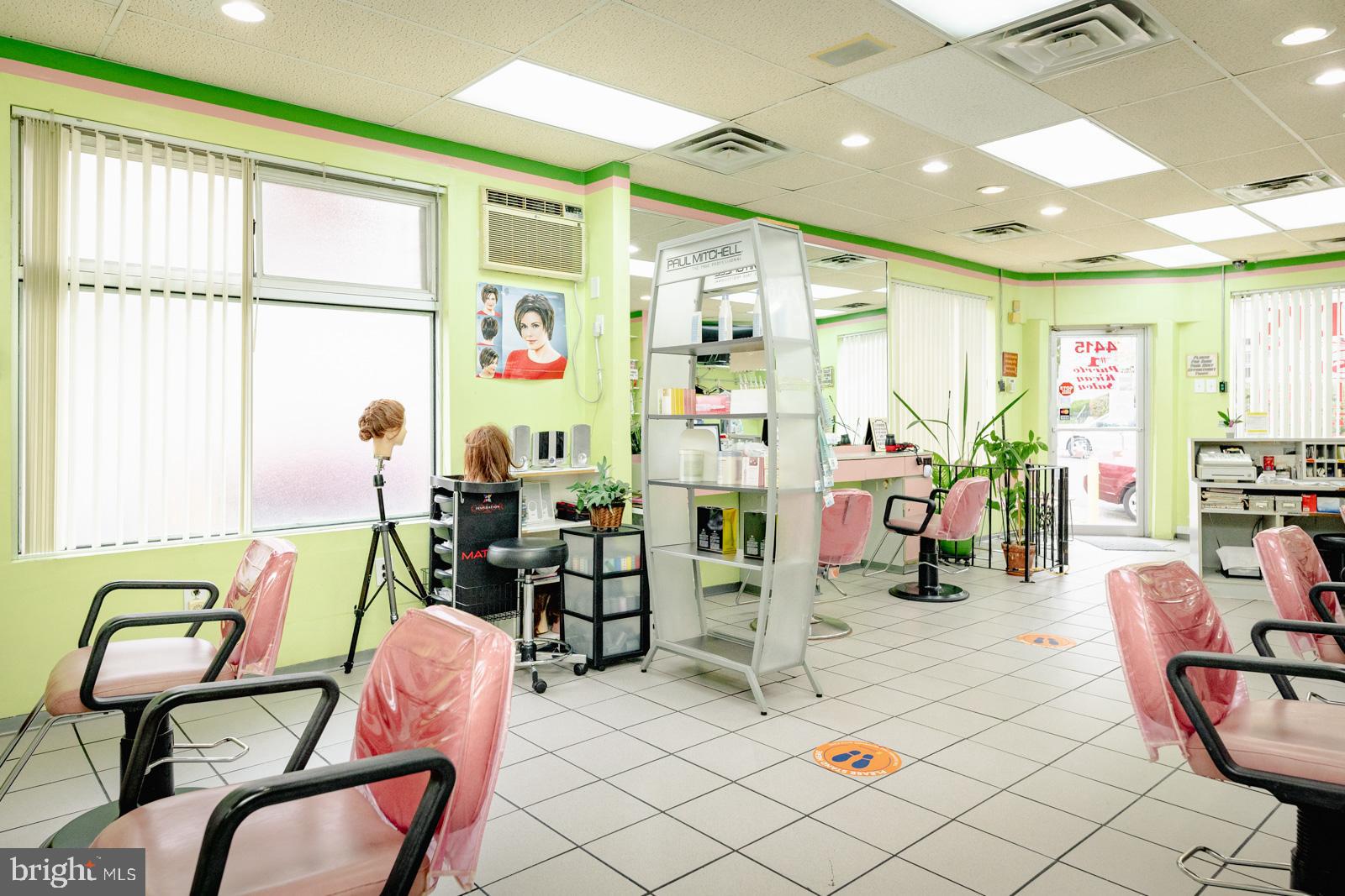 HUNTING PARK - Commercial Sale