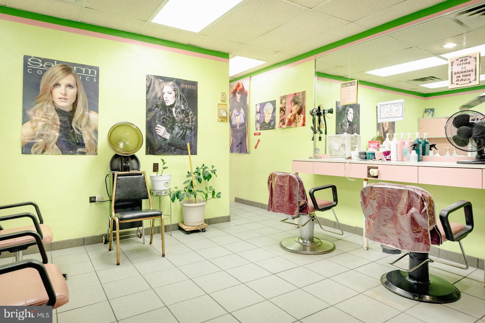 HUNTING PARK - Commercial Sale