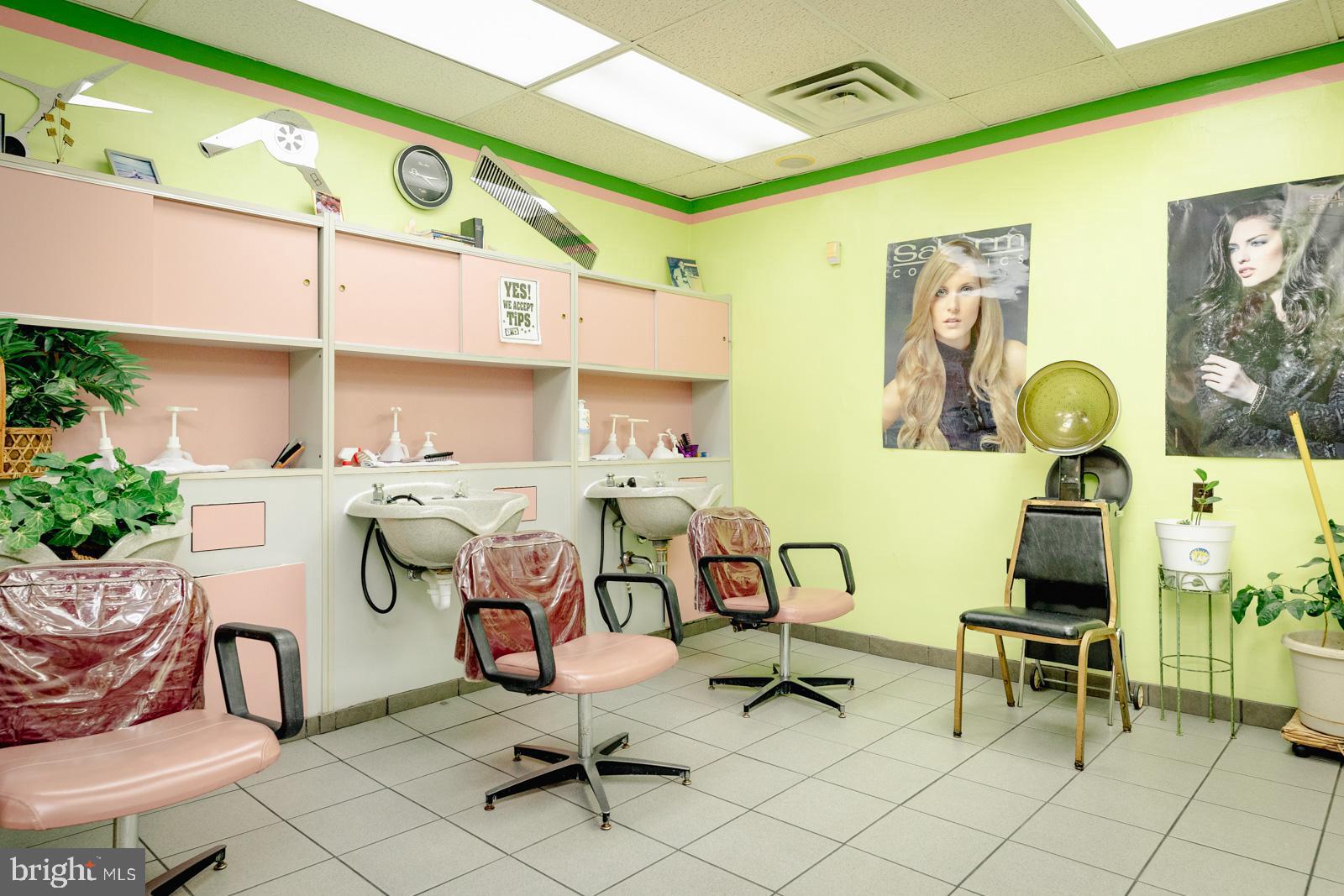 HUNTING PARK - Commercial Sale