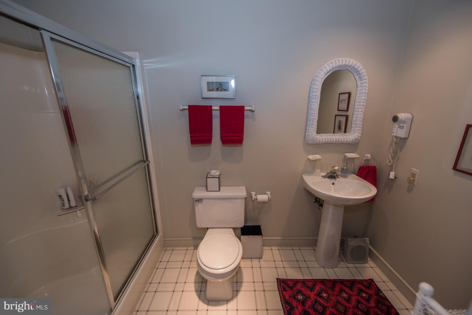 FERNBANK - Residential