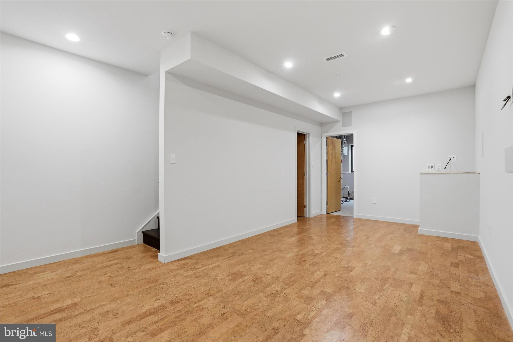ART MUSEUM AREA - Residential