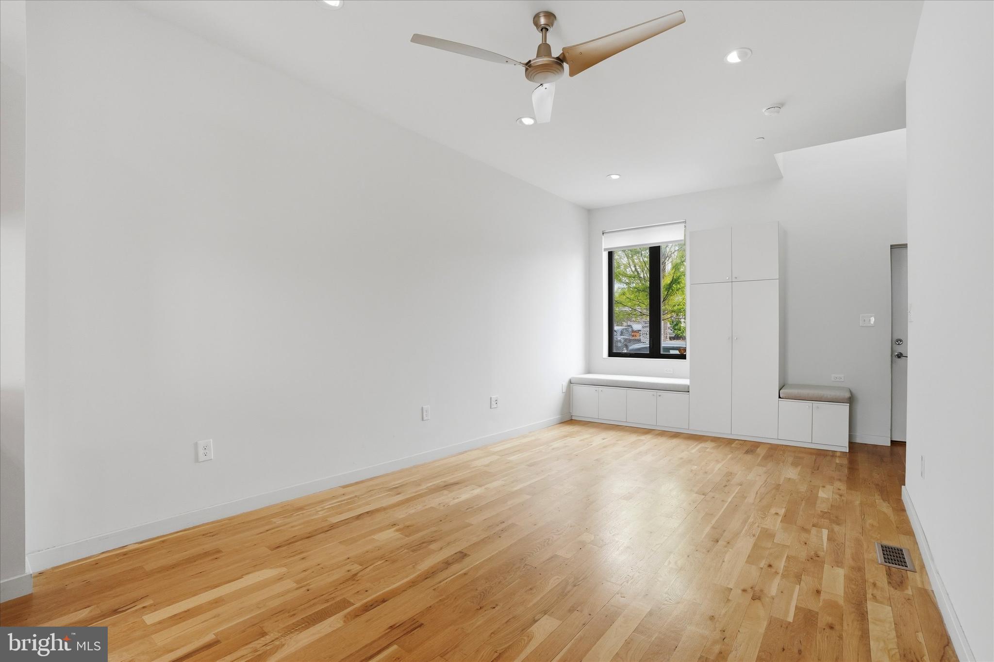 ART MUSEUM AREA - Residential