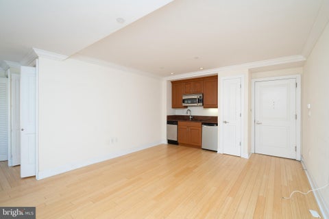 Condo For Sale - 1701 Locust Street #1417<br/> PHILADELPHIA, PA 19103
