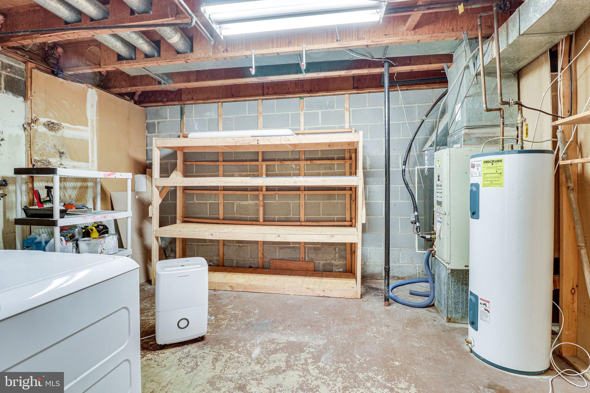 LAKEPOINTE - Residential Lease