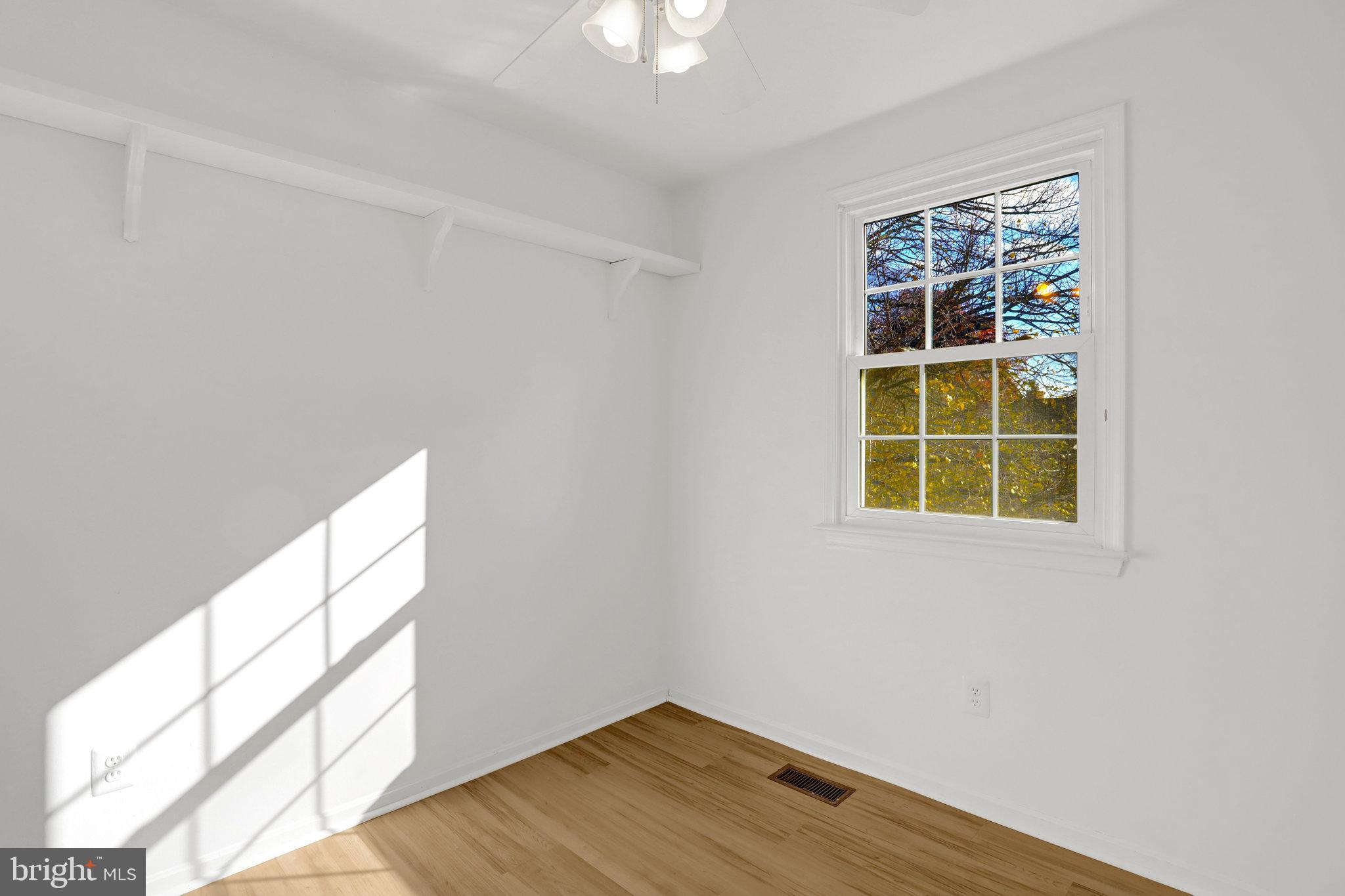 LAKEPOINTE - Residential Lease