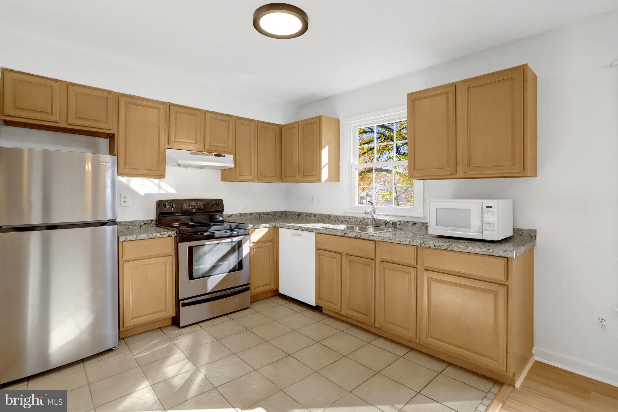 LAKEPOINTE - Residential Lease