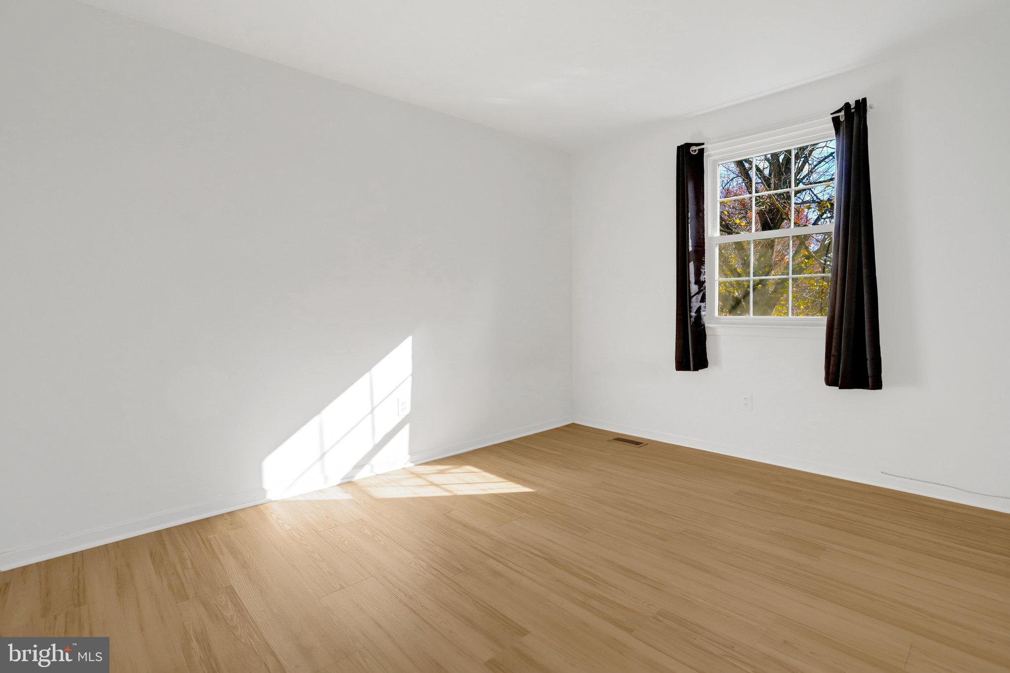 LAKEPOINTE - Residential Lease