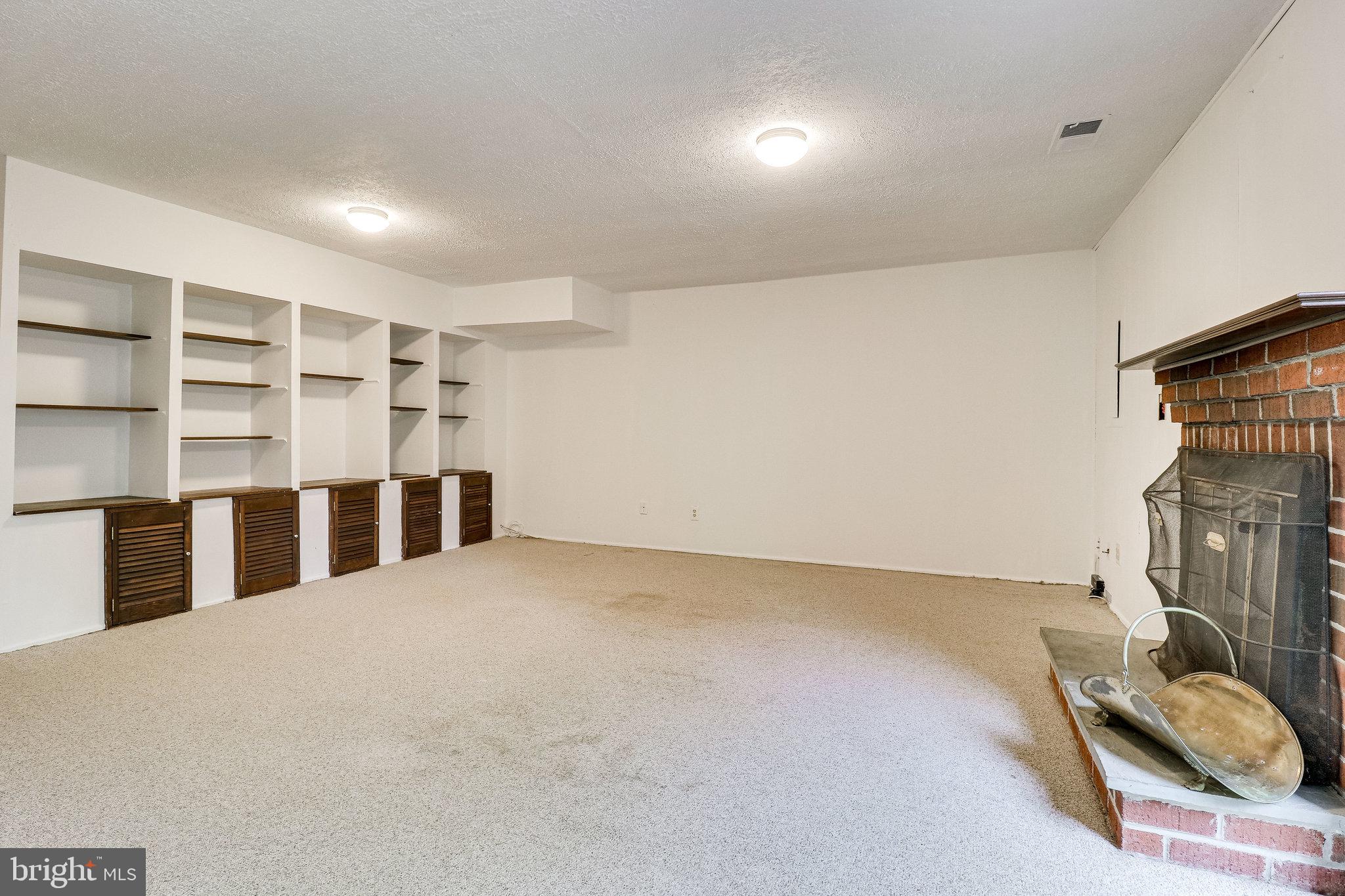 LAKEPOINTE - Residential Lease