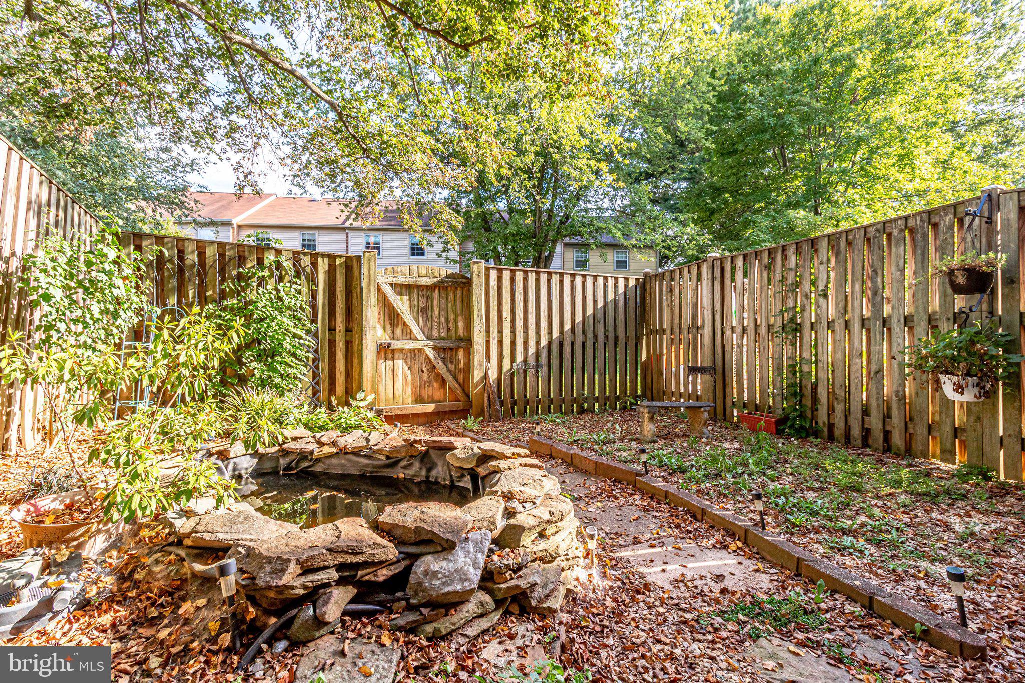 LAKEPOINTE - Residential Lease