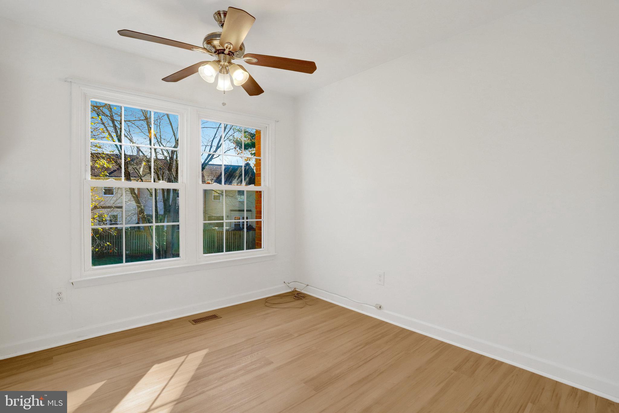 LAKEPOINTE - Residential Lease