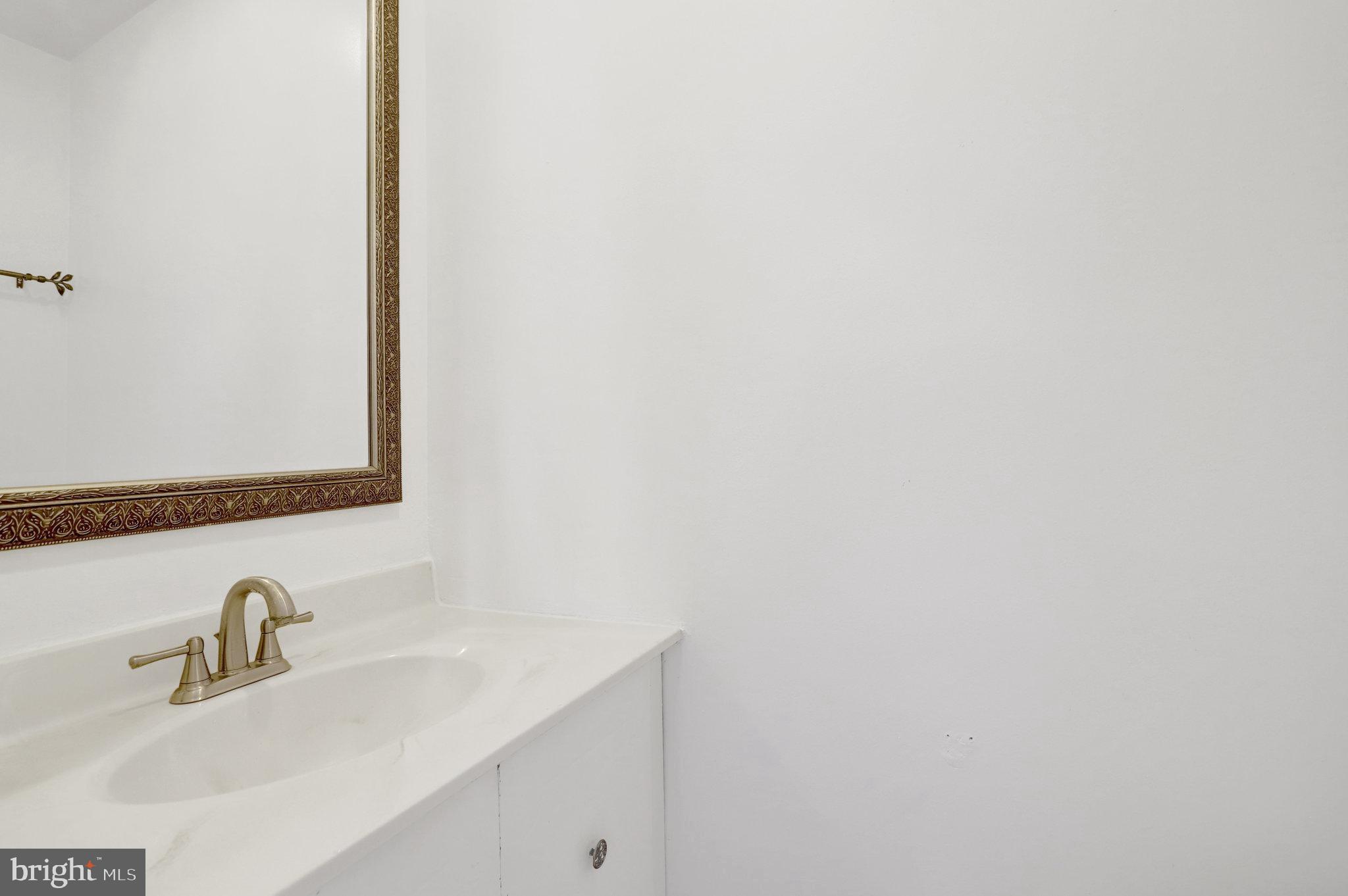 LAKEPOINTE - Residential Lease