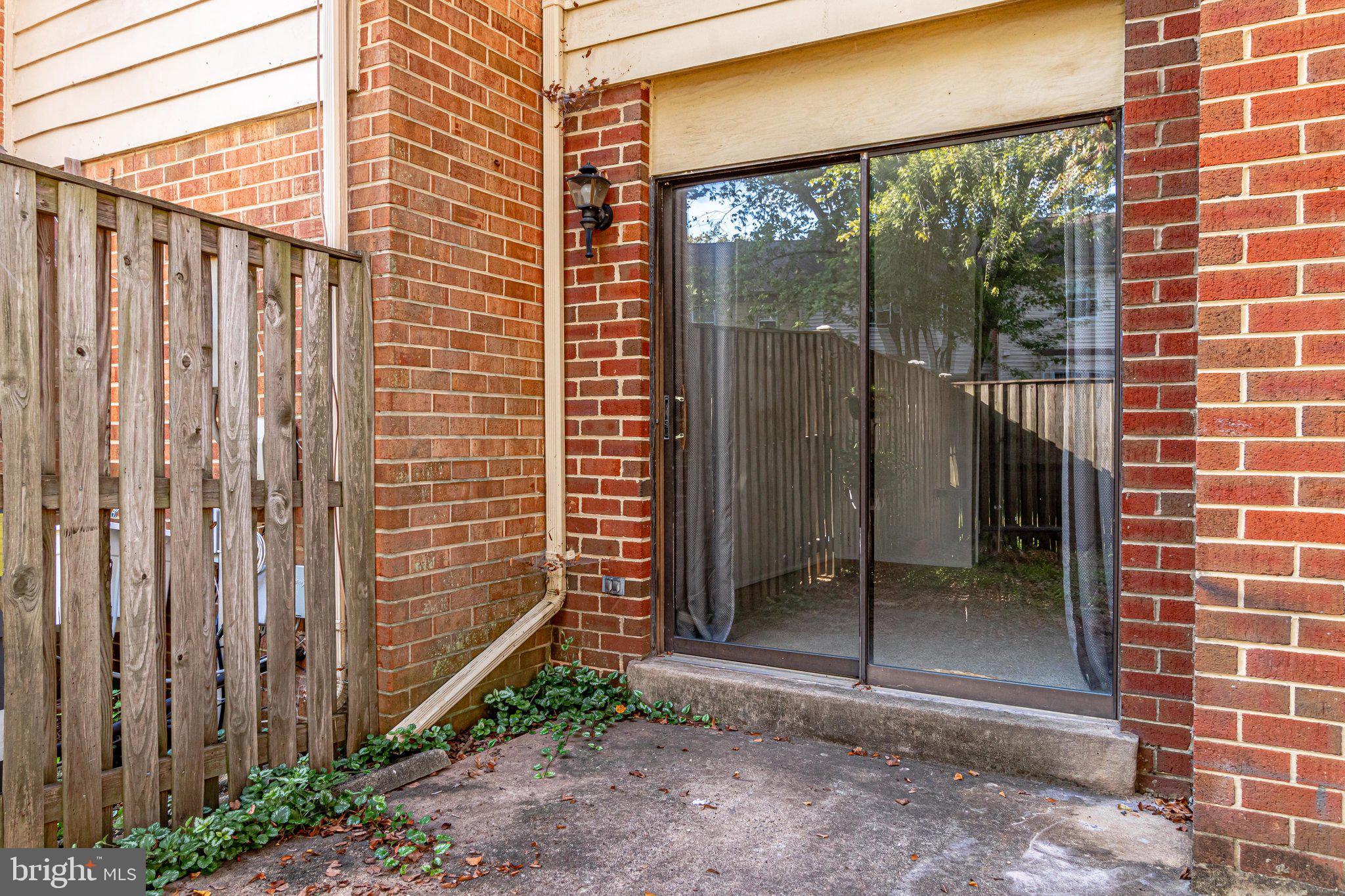 LAKEPOINTE - Residential Lease