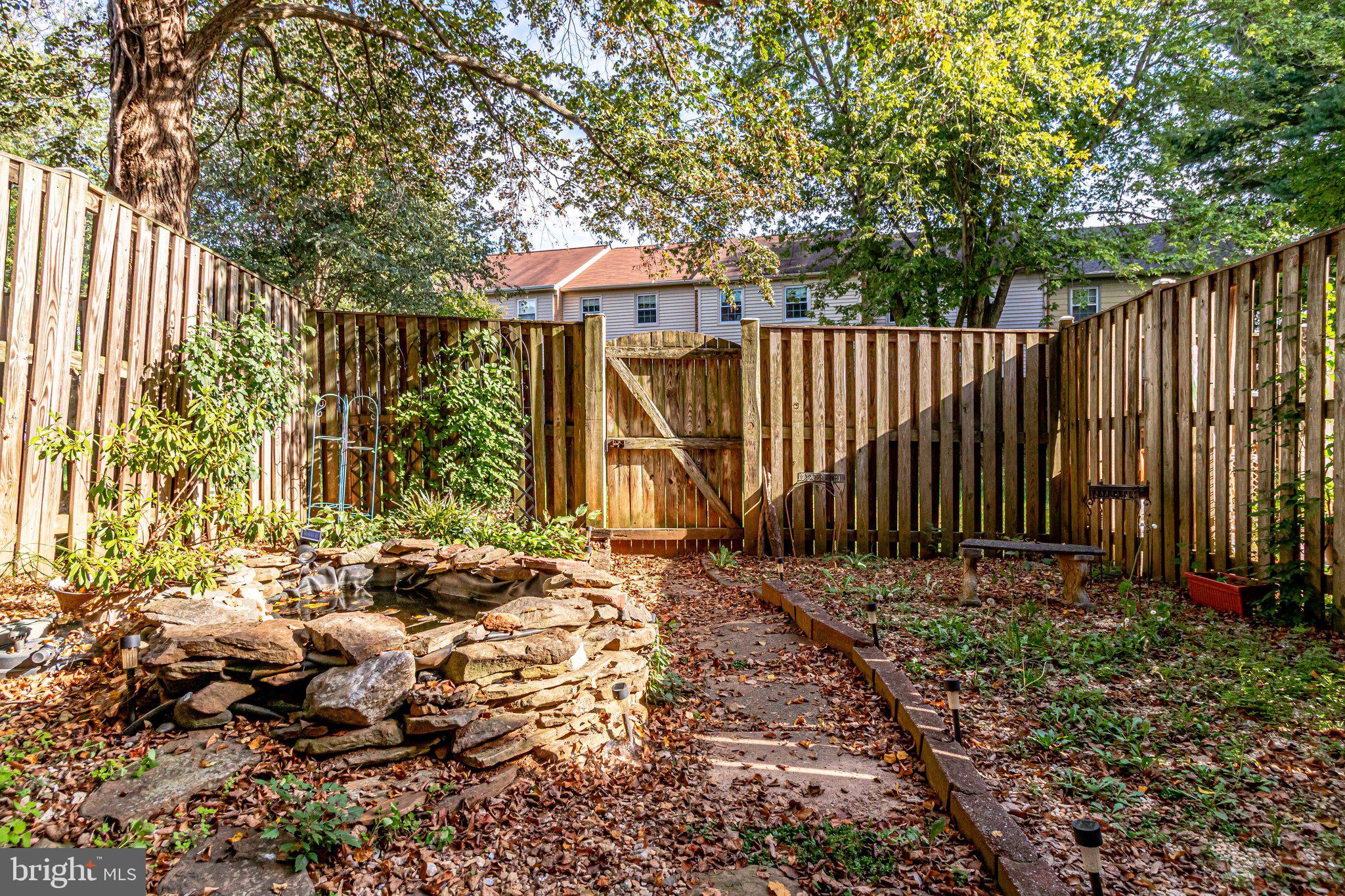 LAKEPOINTE - Residential Lease