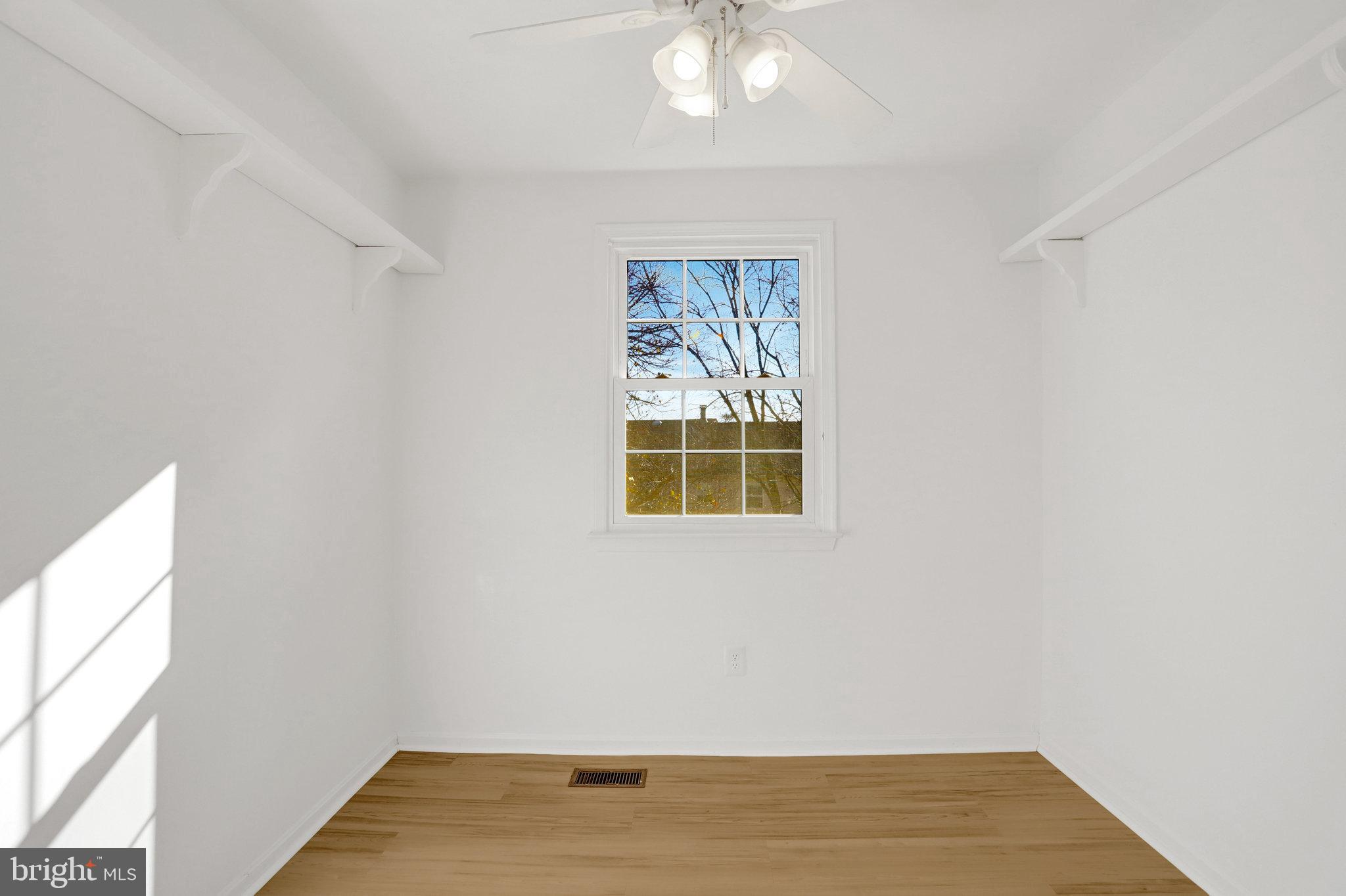 LAKEPOINTE - Residential Lease