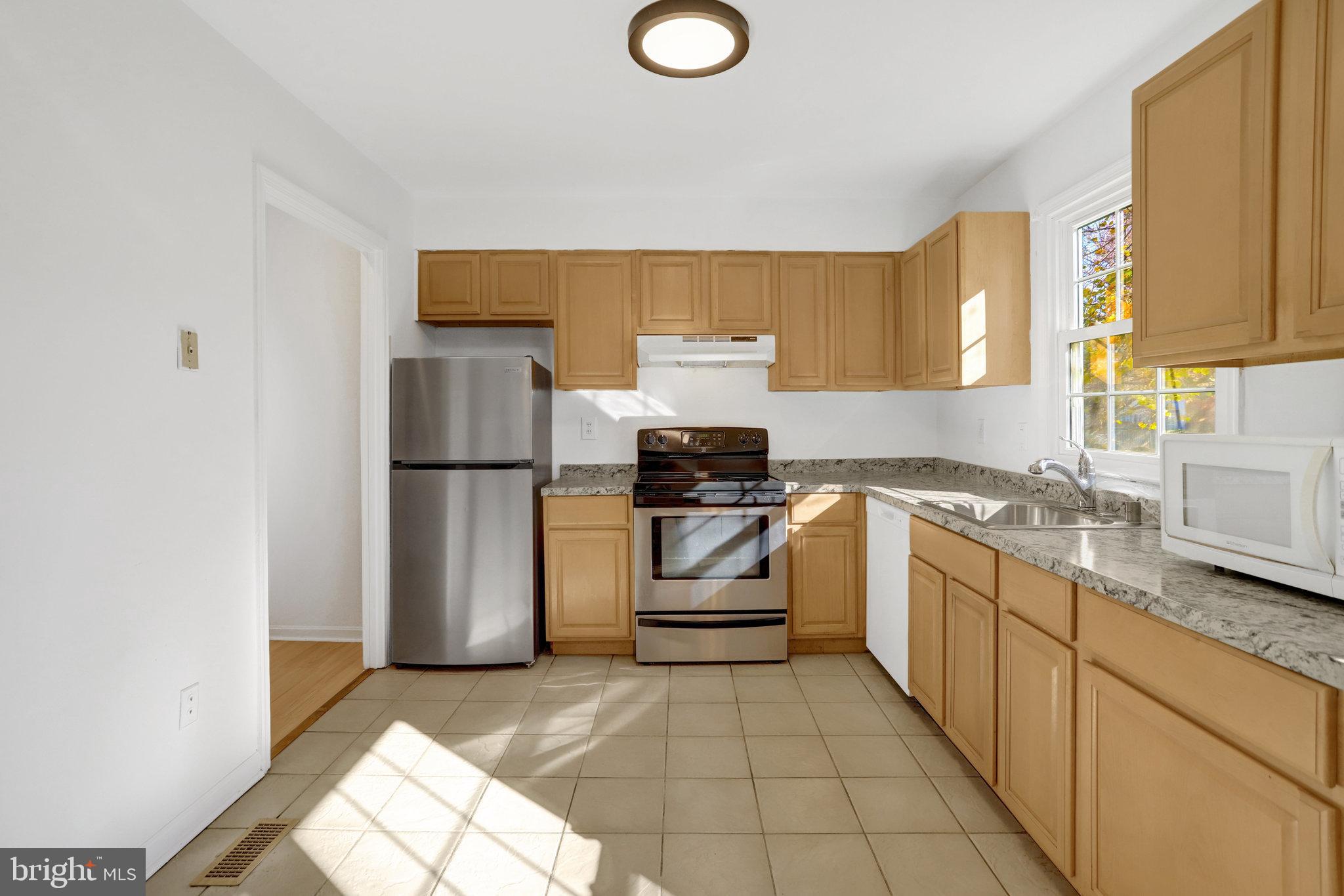 LAKEPOINTE - Residential Lease