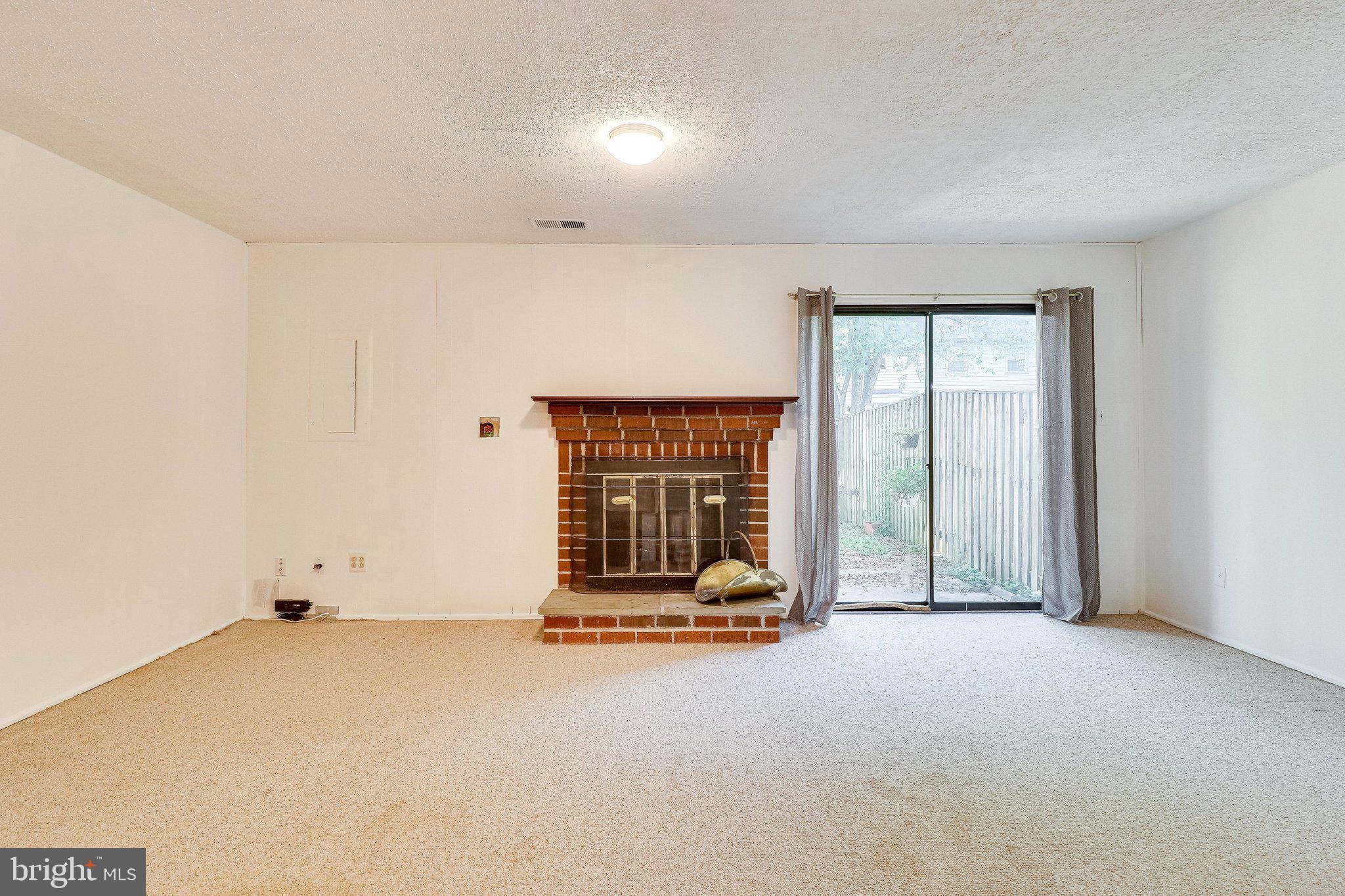 LAKEPOINTE - Residential Lease