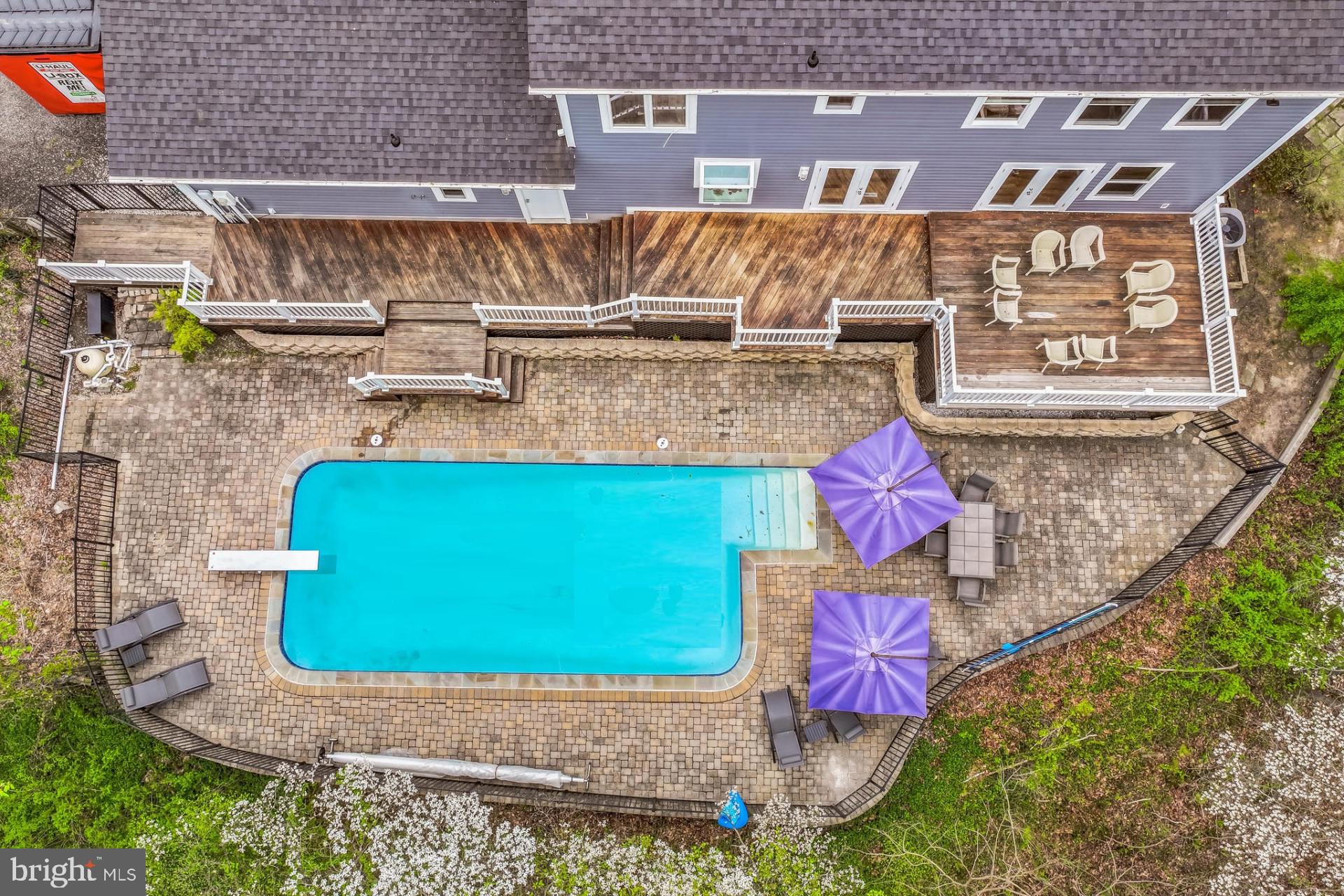658 ECHO COVE DRIVE