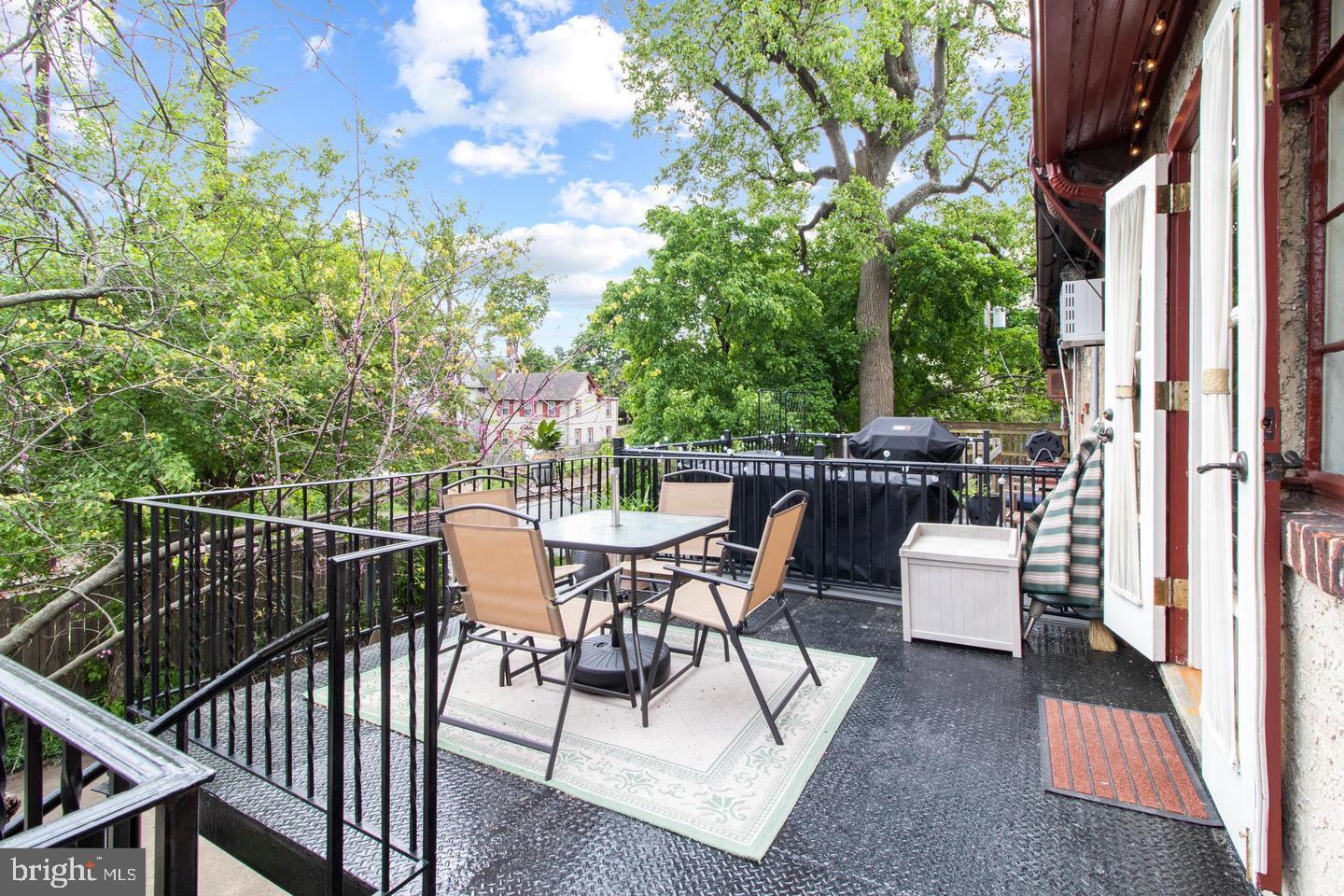 ELKINS PARK - Residential Lease