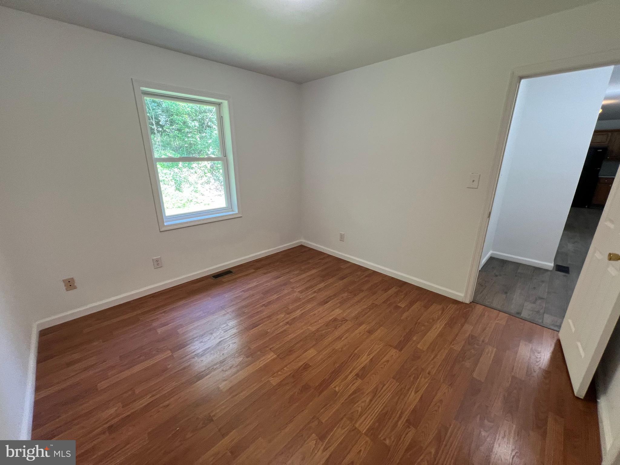 DUNMORE RIDGE PARK - Residential