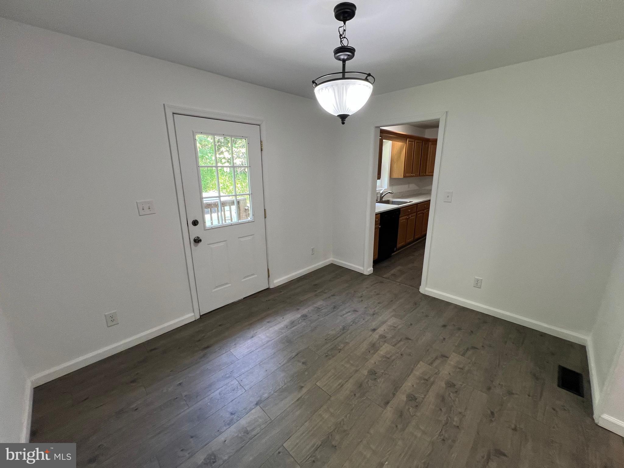 DUNMORE RIDGE PARK - Residential