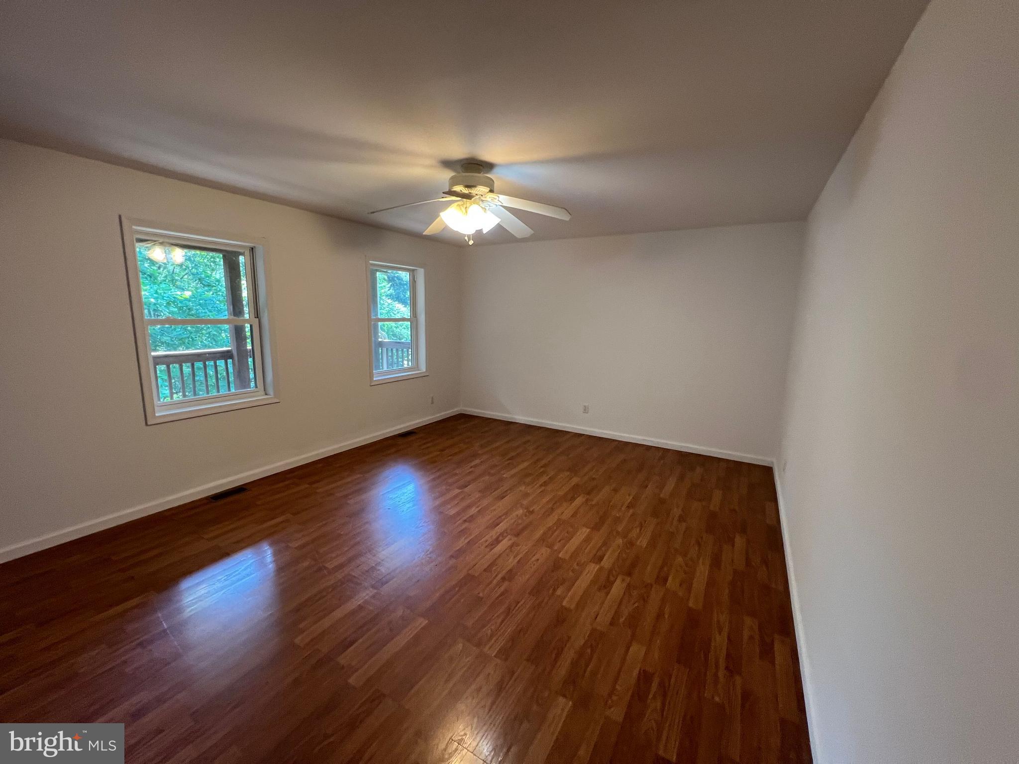 DUNMORE RIDGE PARK - Residential