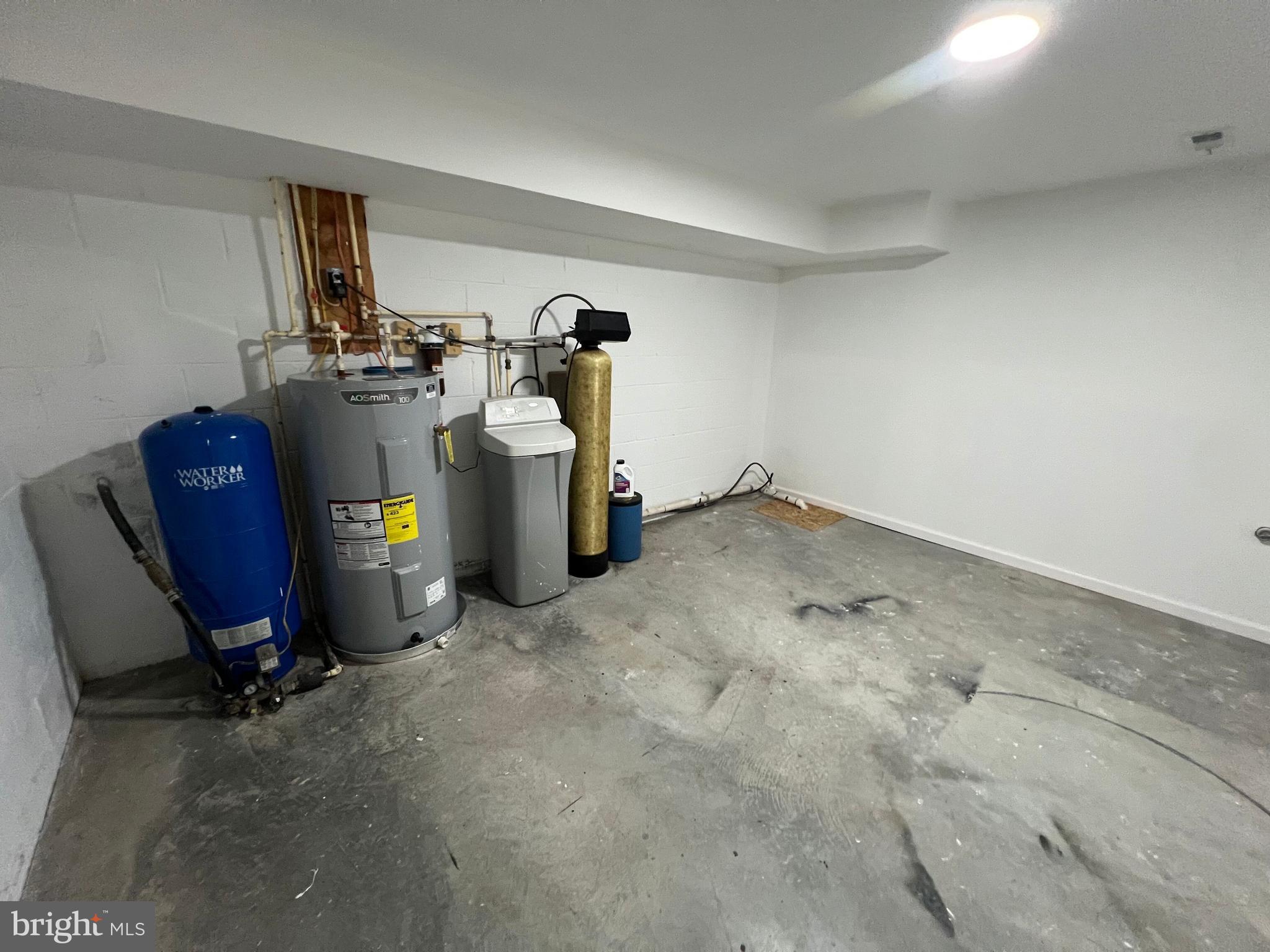 DUNMORE RIDGE PARK - Residential