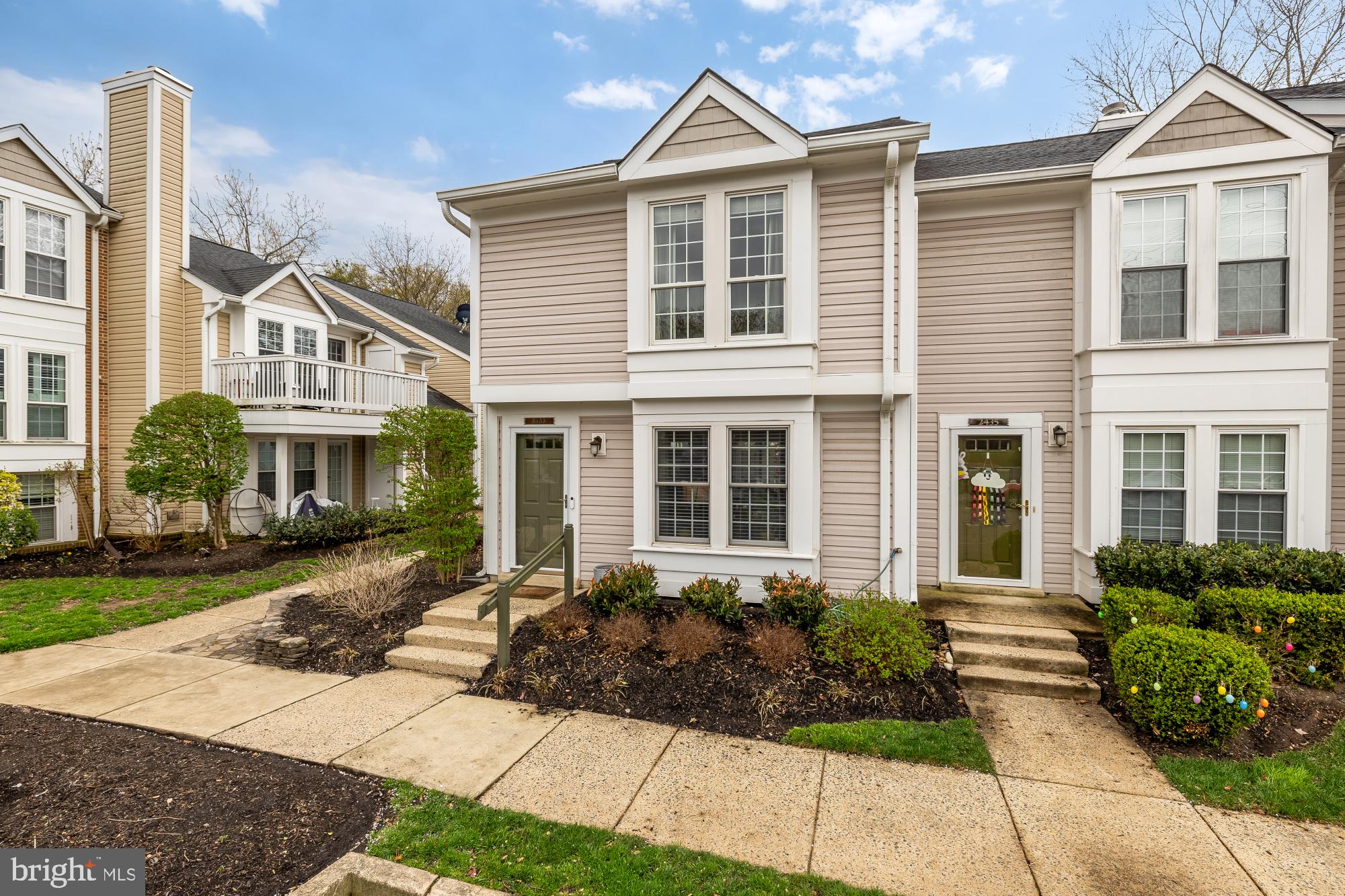 2433 S WALTER REED DRIVE 18-1