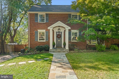 Photo of 604 Melrose Street, ALEXANDRIA, VA 22302 (MLS # VAAX2067228)