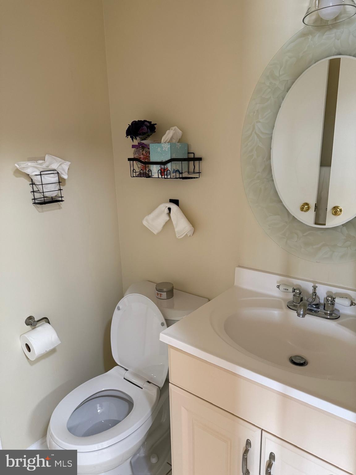 MCLEAN HOUSE NORTH - Residential