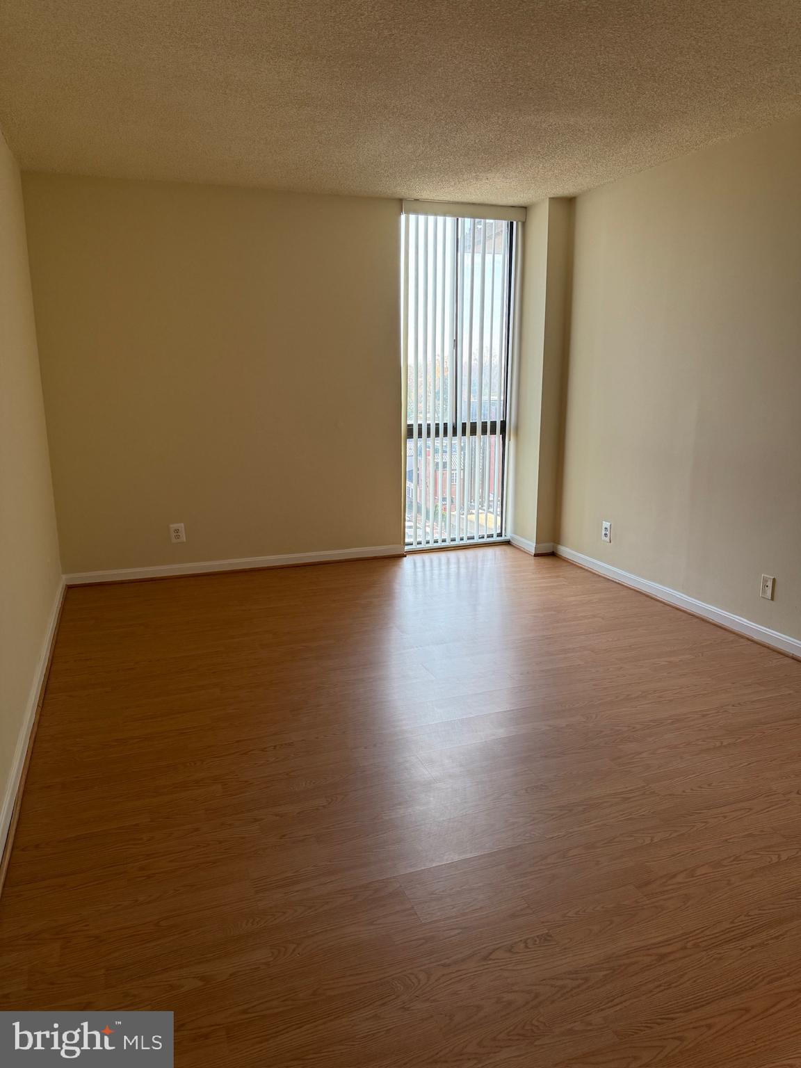 MCLEAN HOUSE NORTH - Residential