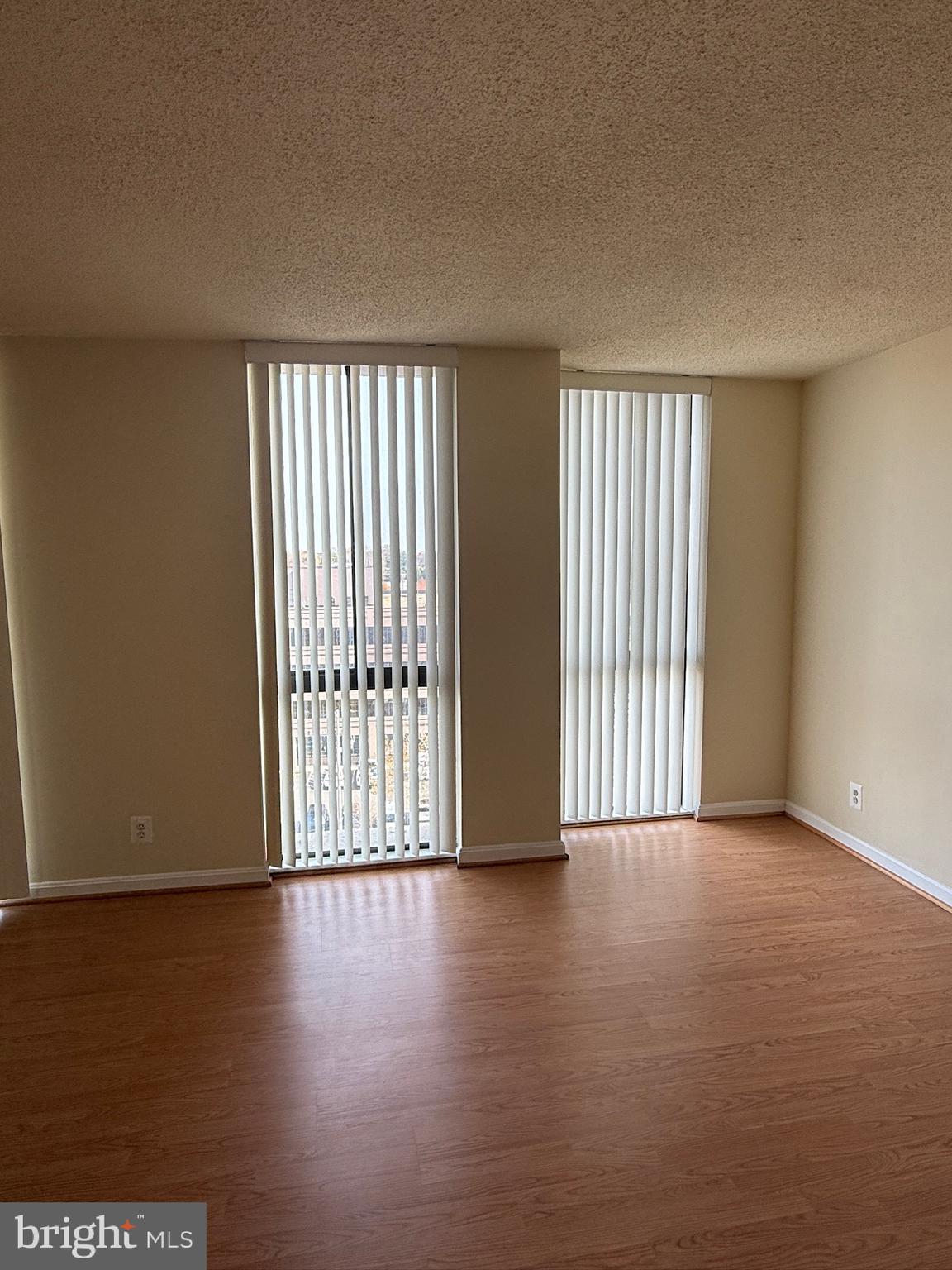 MCLEAN HOUSE NORTH - Residential