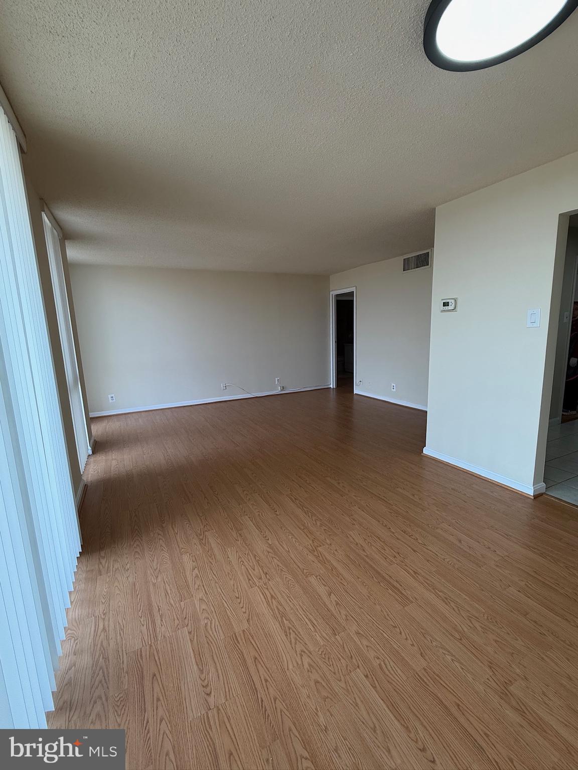 MCLEAN HOUSE NORTH - Residential