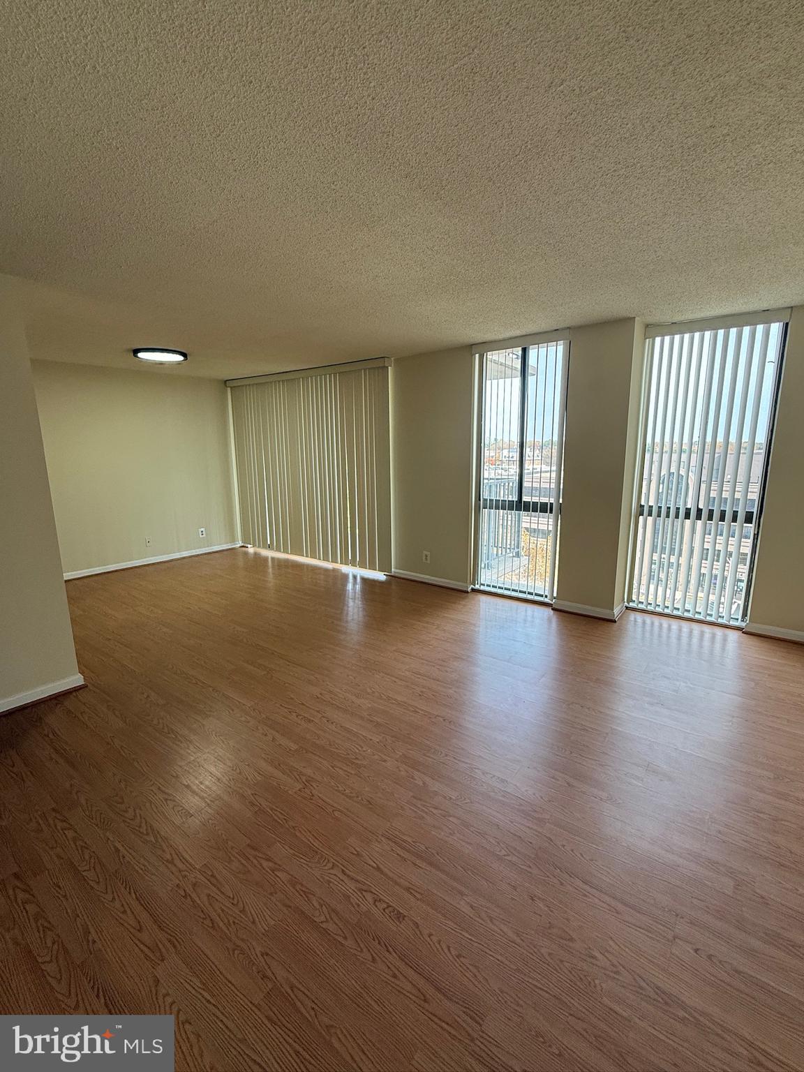 MCLEAN HOUSE NORTH - Residential