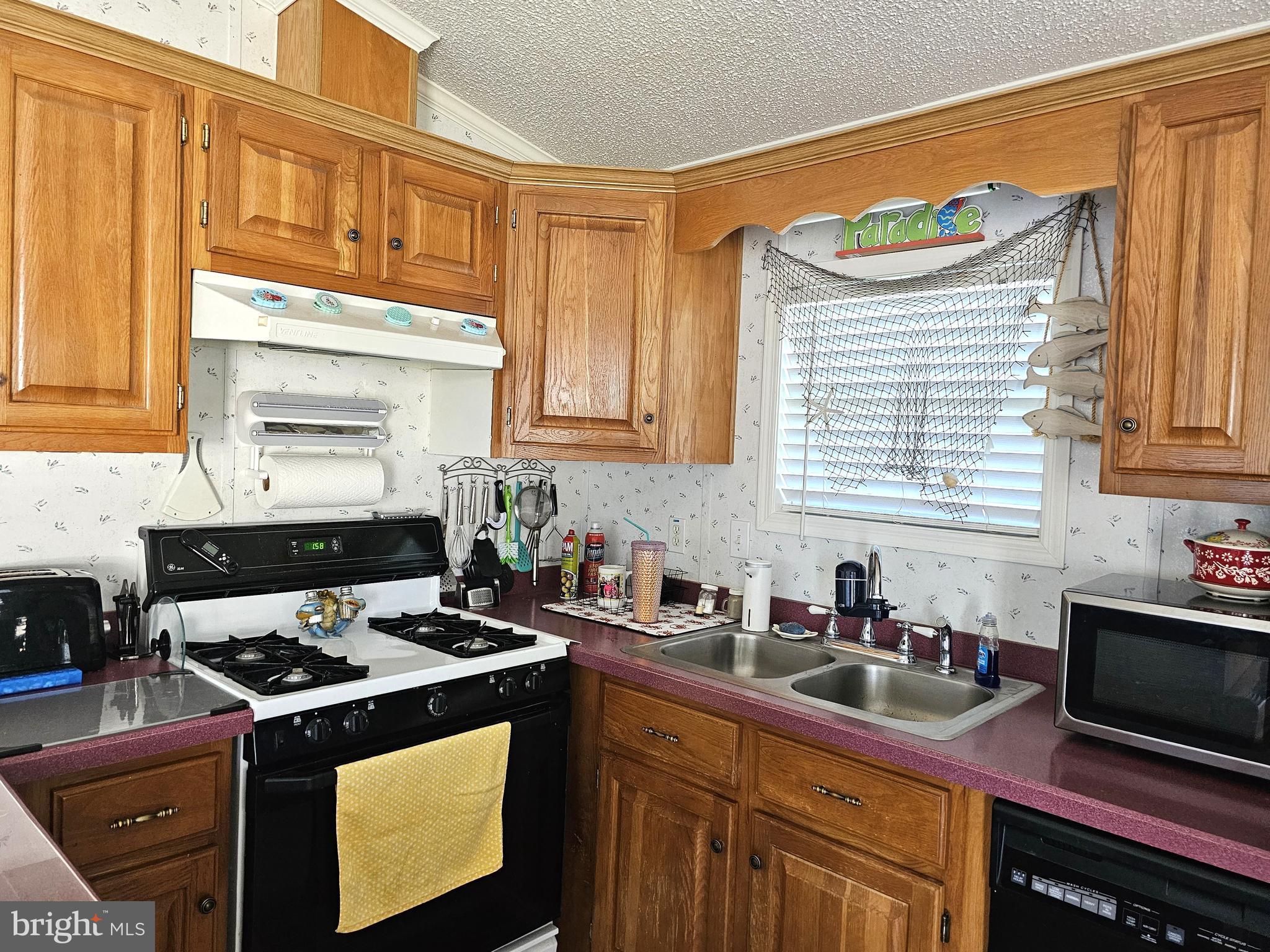 WHITE HORSE PARK I - Residential